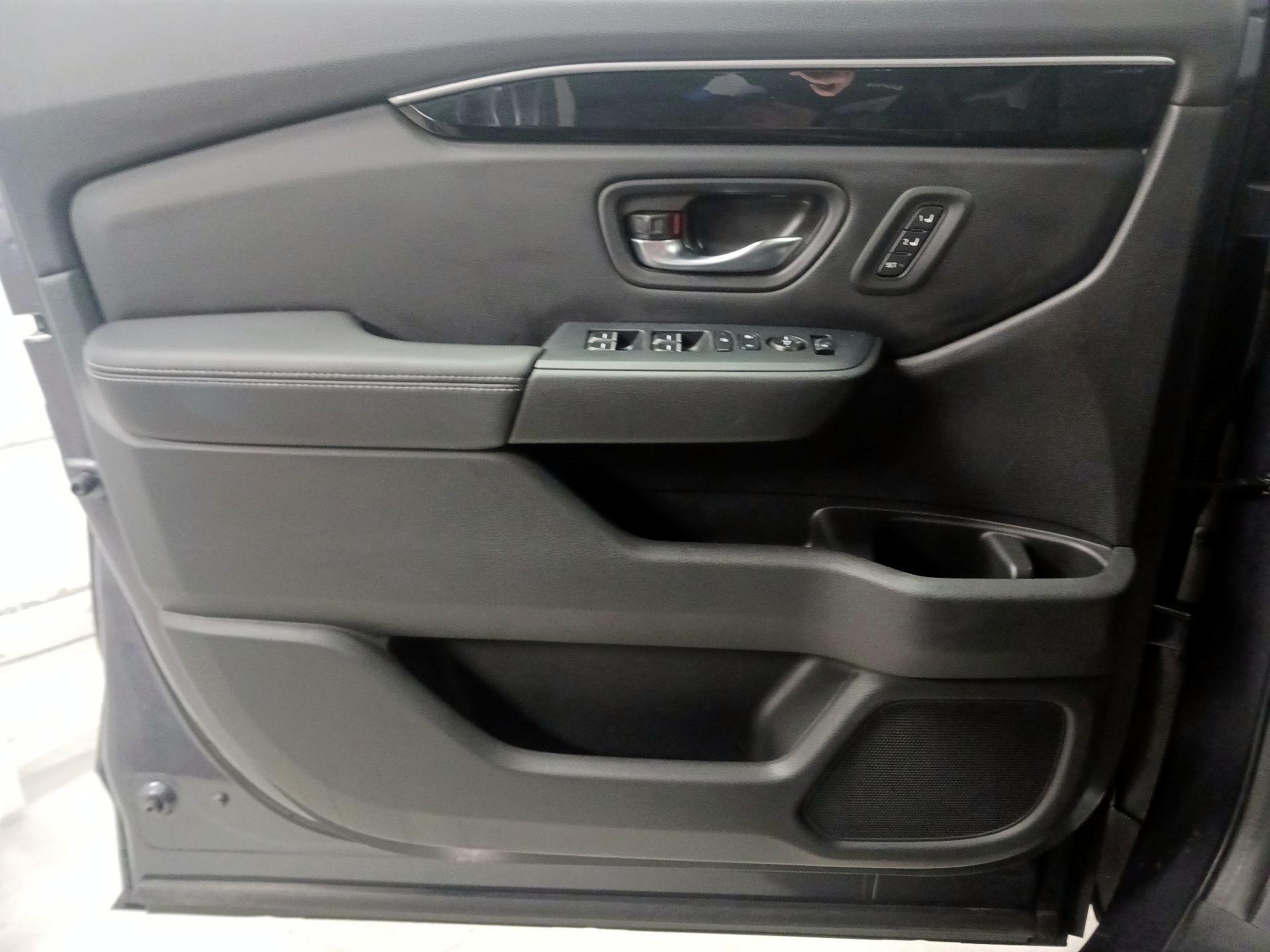 Thumbnail: 2023 Honda Pilot - 12