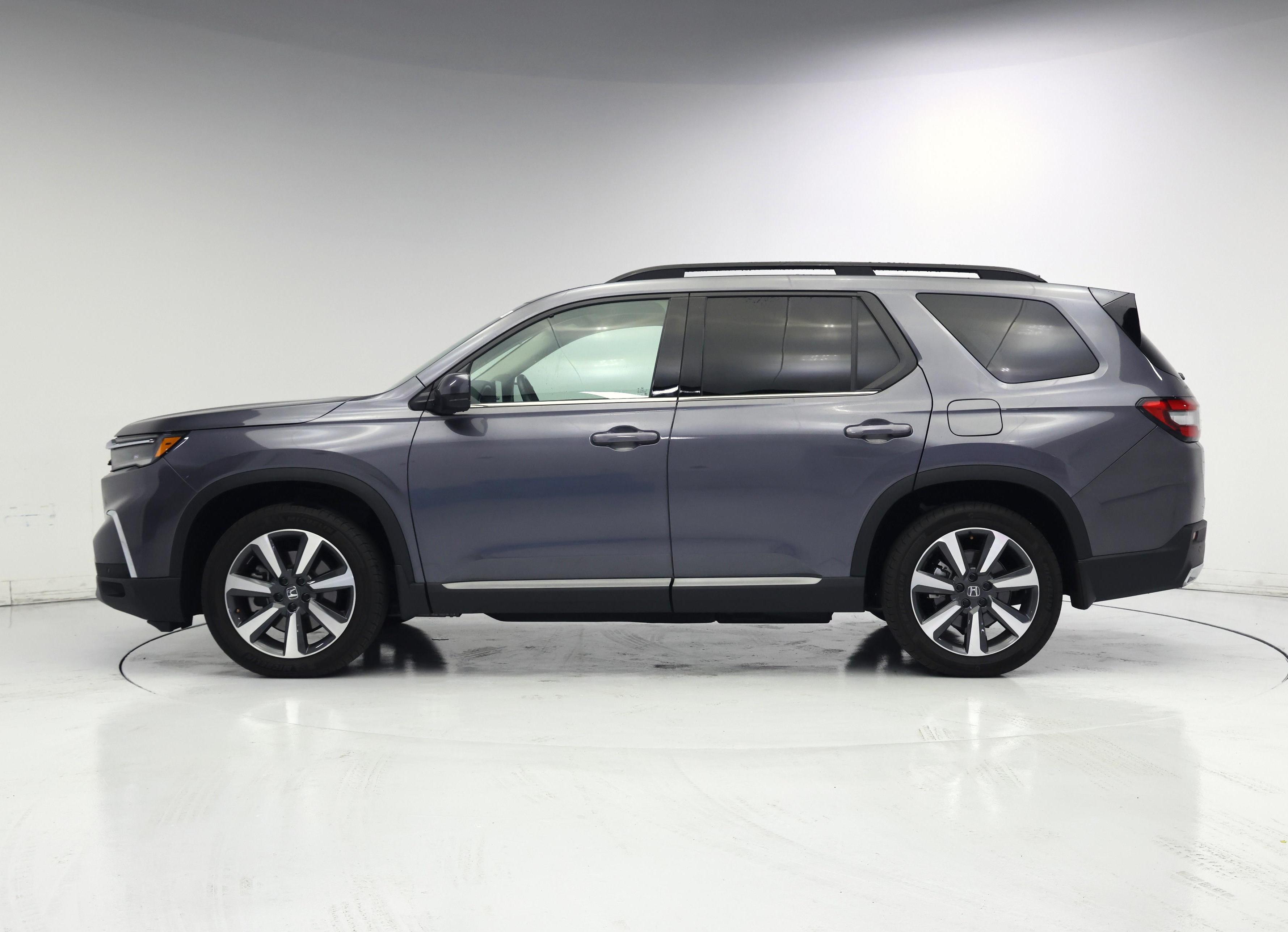 Thumbnail: 2023 Honda Pilot - 3