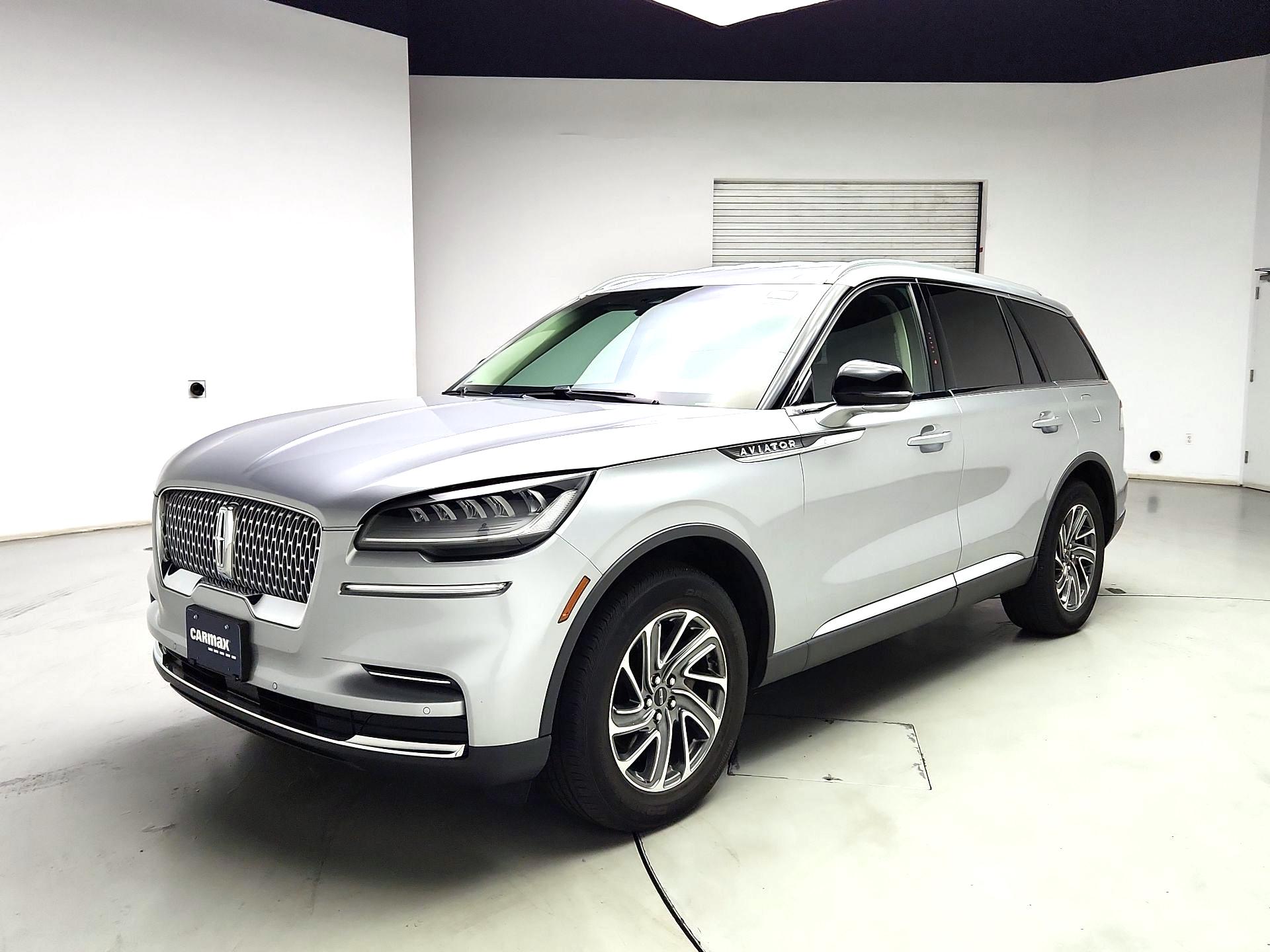 Thumbnail: 2021 Lincoln Aviator - 3