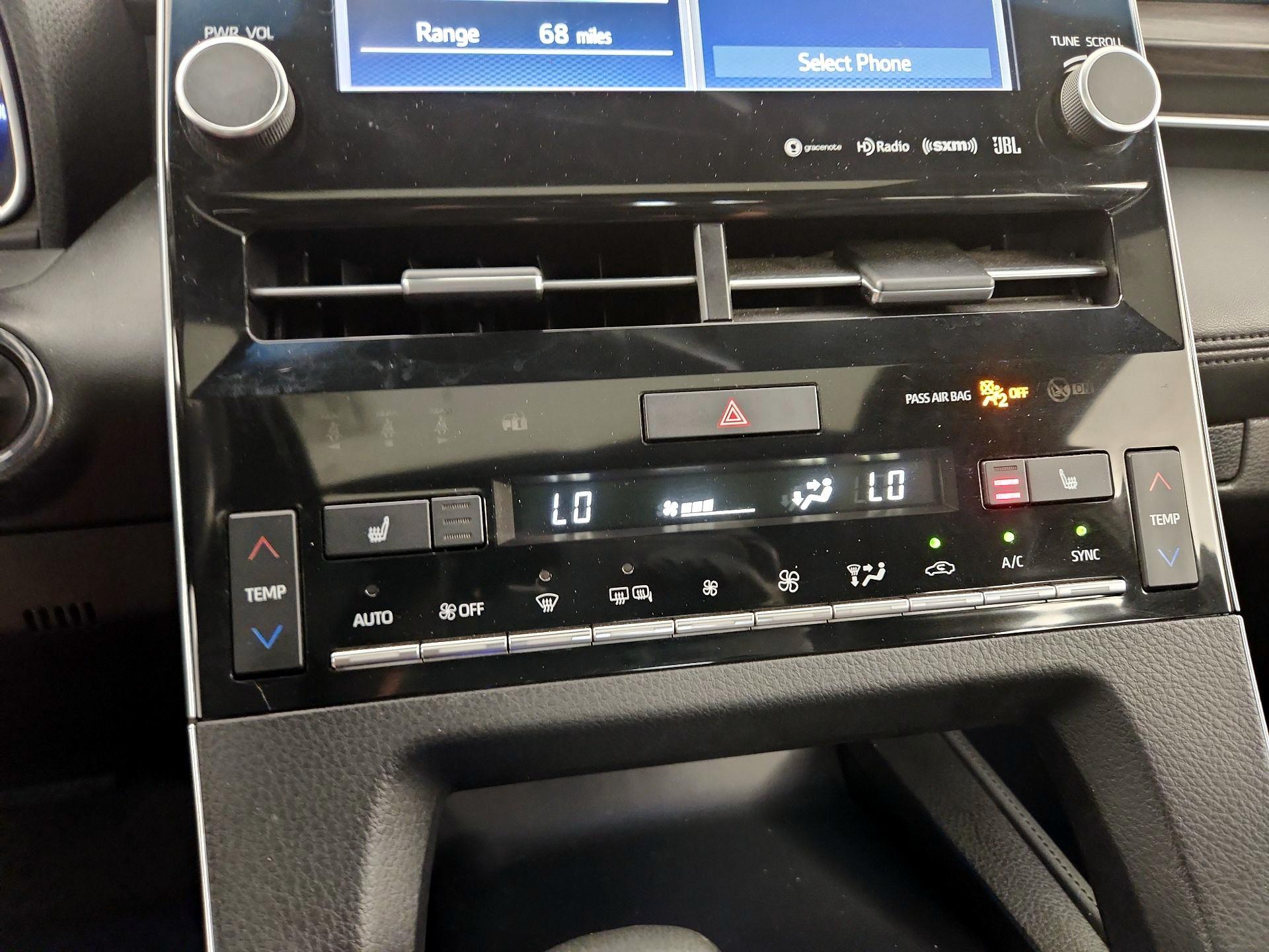 Thumbnail: 2019 Toyota Avalon - 16