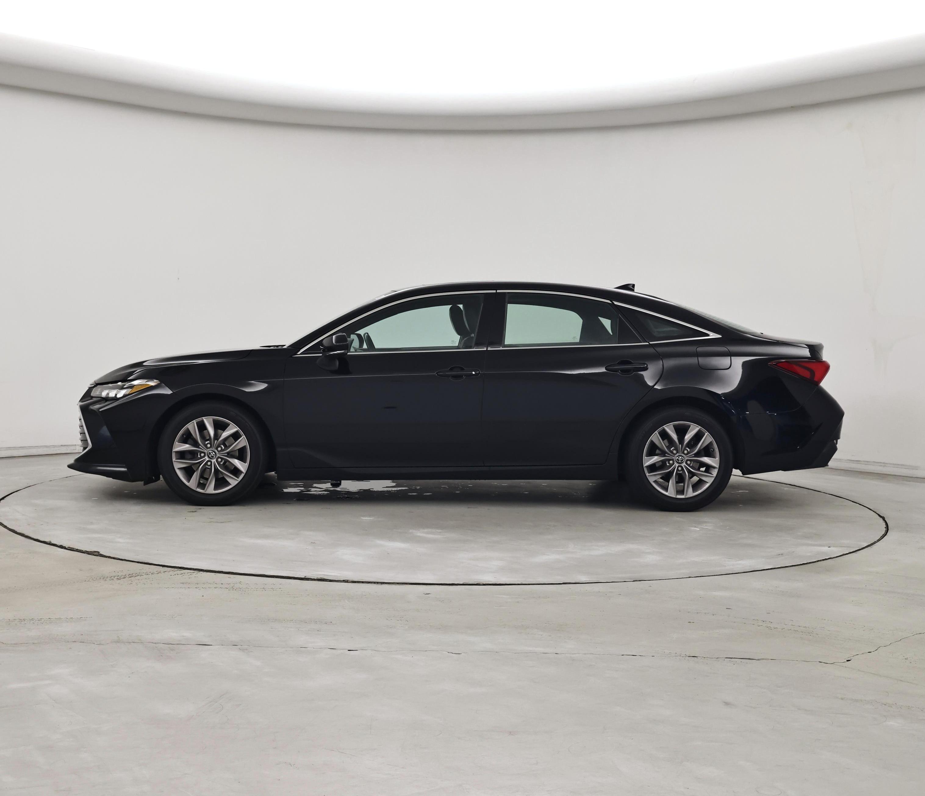 Thumbnail: 2019 Toyota Avalon - 3