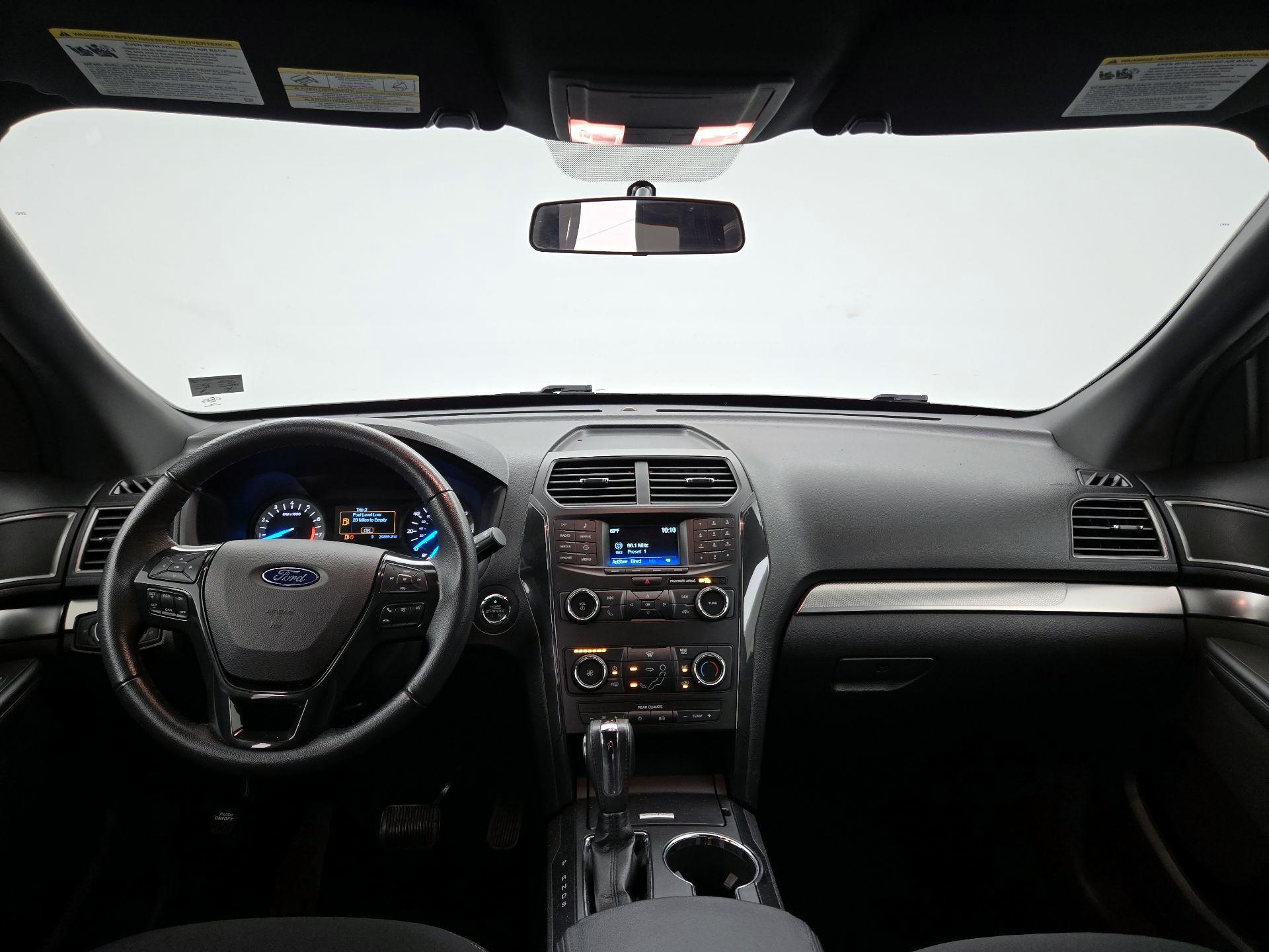 Thumbnail: 2018 Ford Explorer - 9