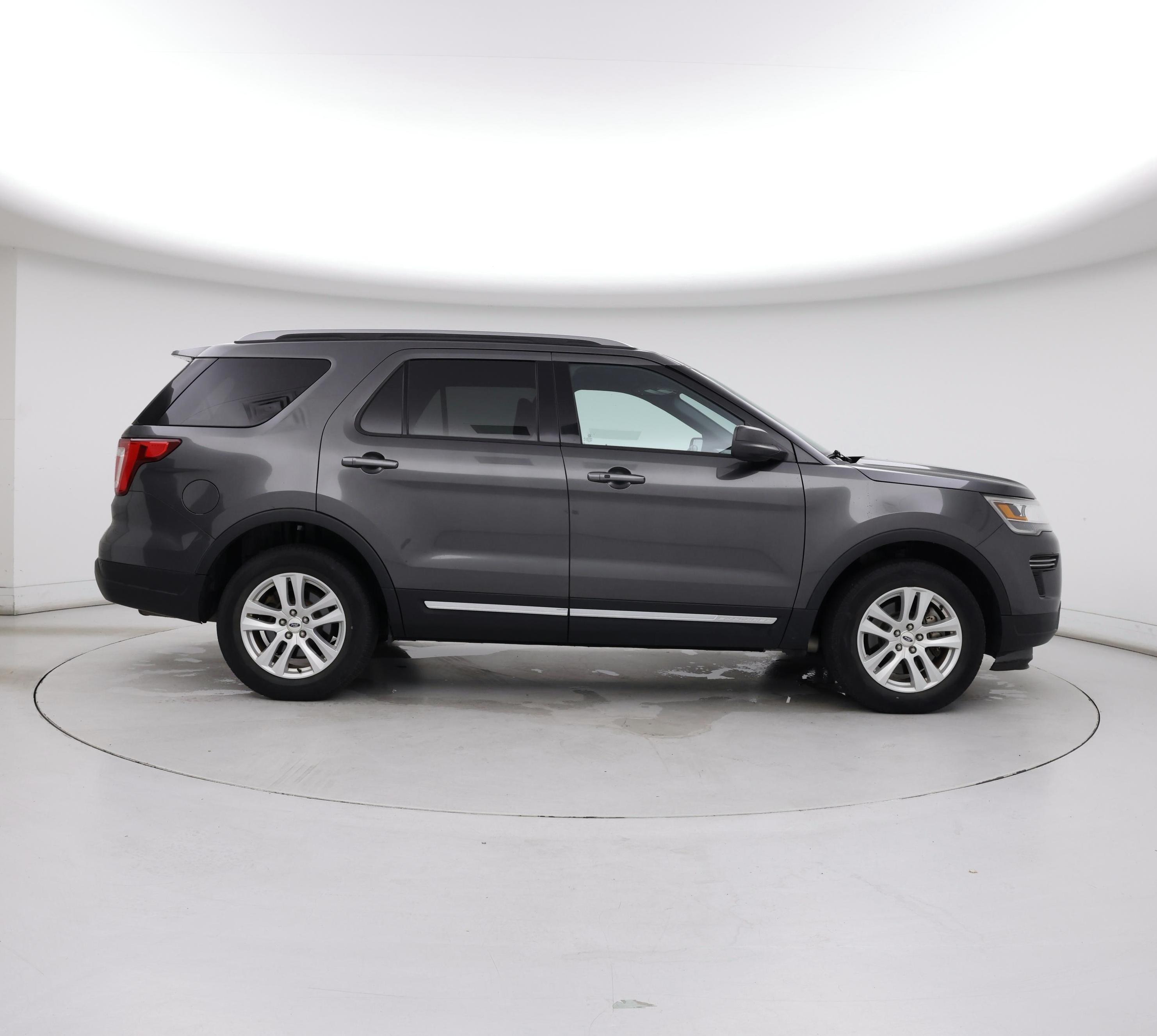 Thumbnail: 2018 Ford Explorer - 7