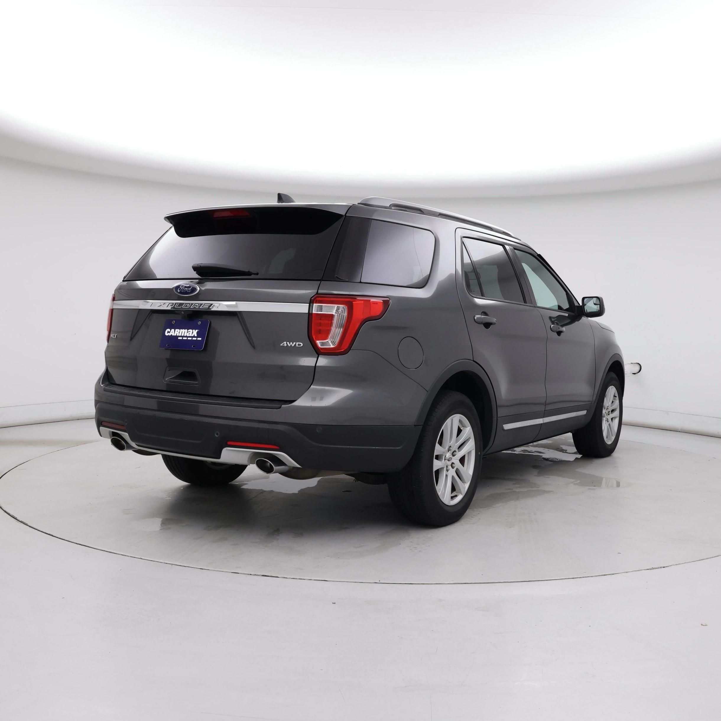 Thumbnail: 2018 Ford Explorer - 8