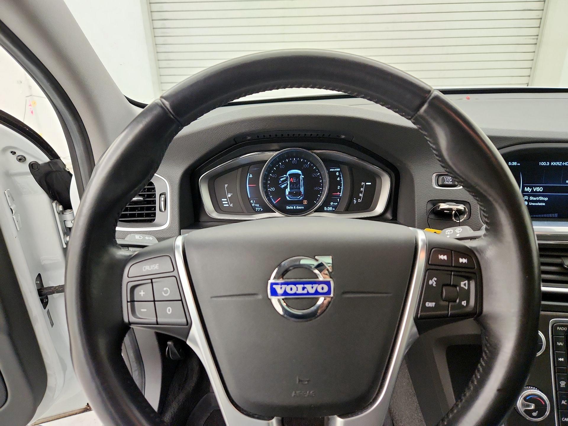 Thumbnail: 2015 Volvo V60 - 10