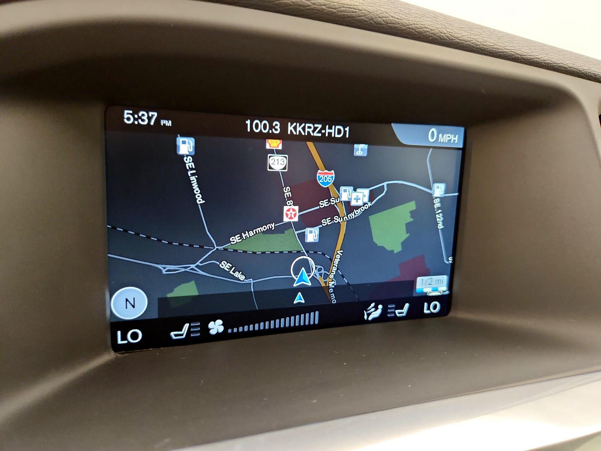 Thumbnail: 2015 Volvo V60 - 14