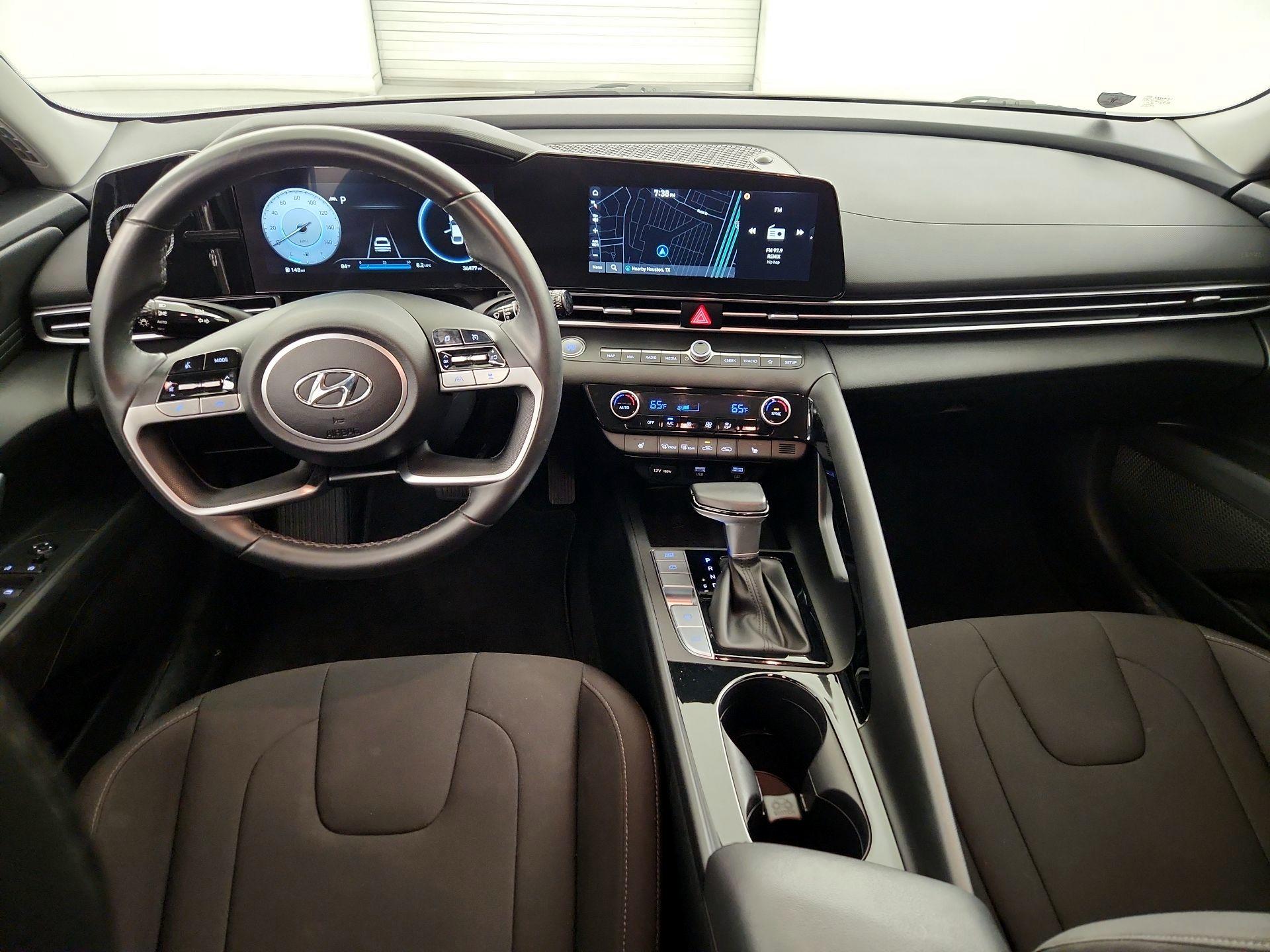 Thumbnail: 2023 Hyundai Elantra - 9