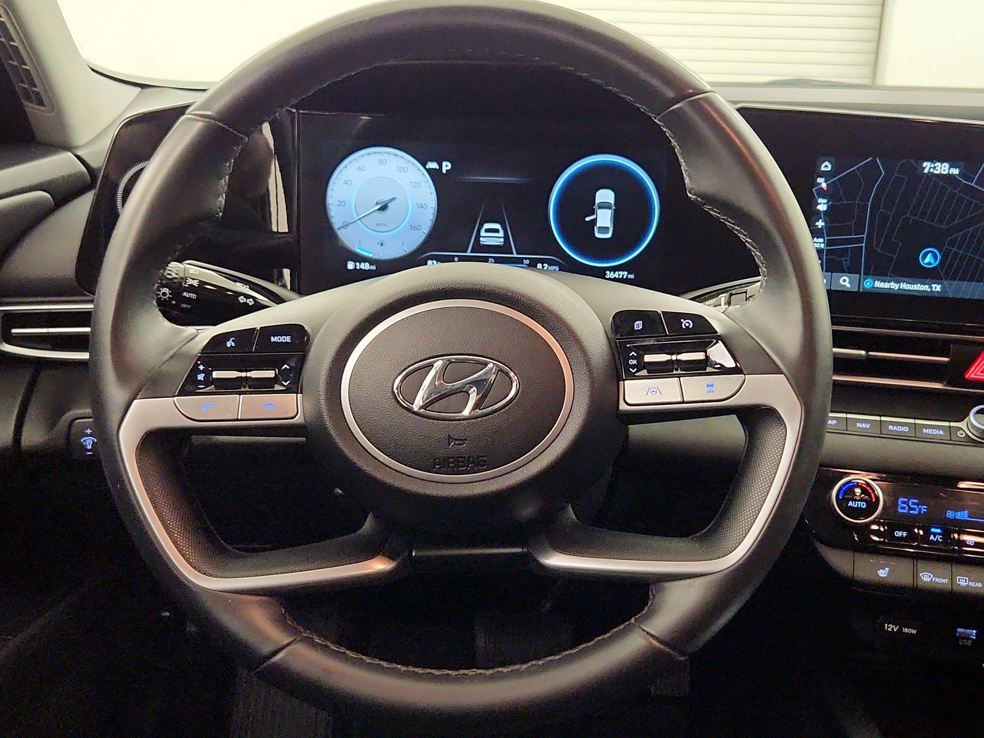 Thumbnail: 2023 Hyundai Elantra - 10