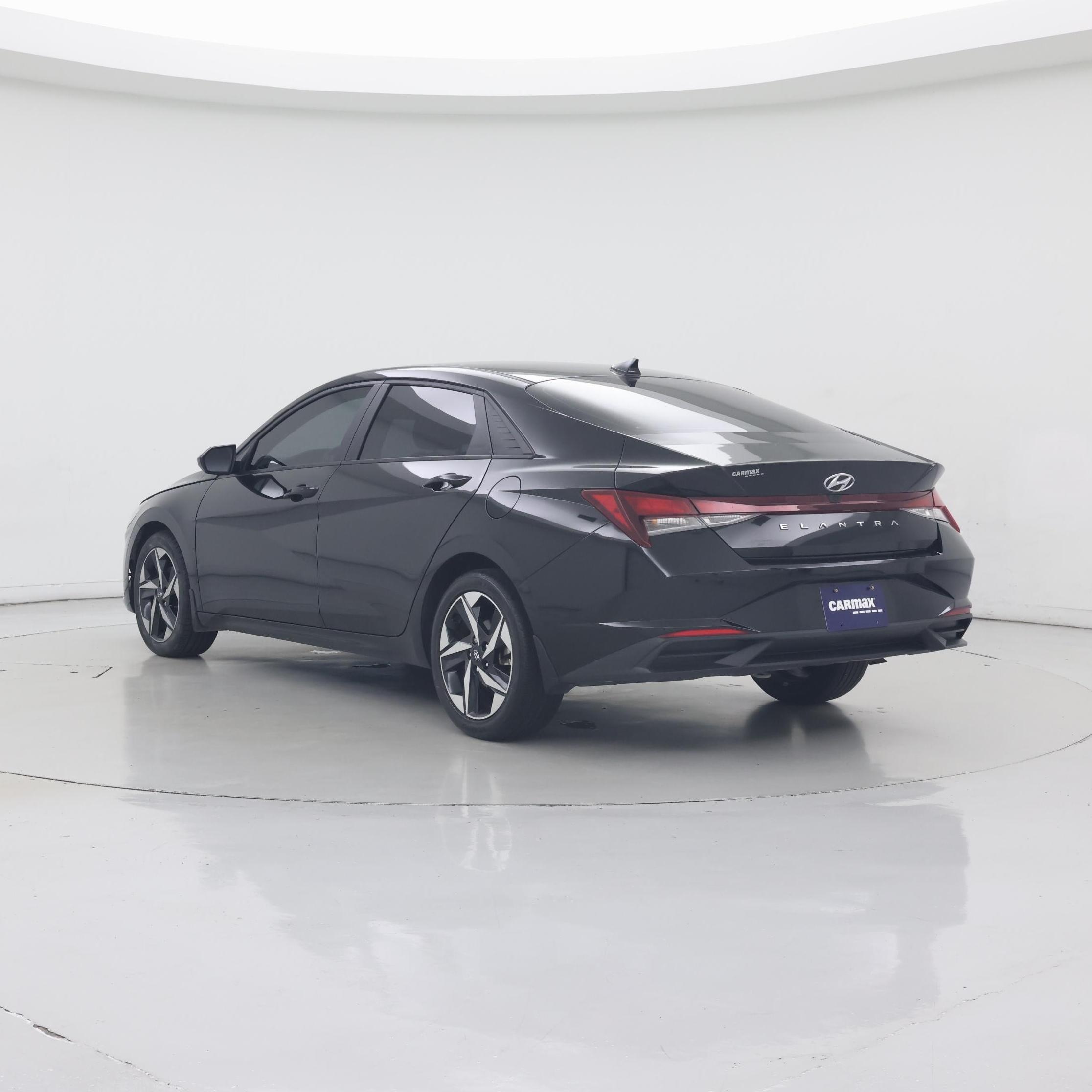 Thumbnail: 2023 Hyundai Elantra - 2