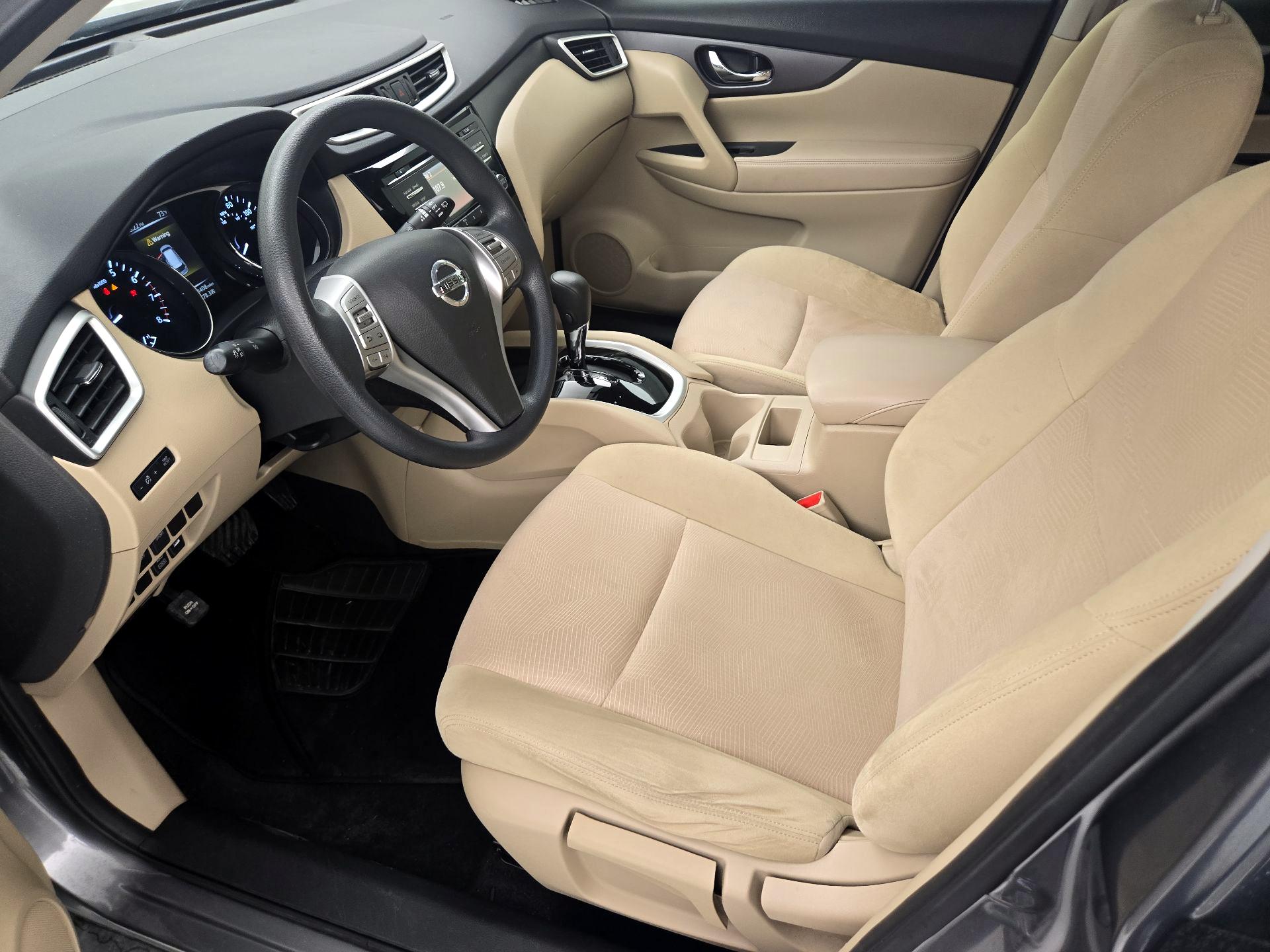 Thumbnail: 2016 Nissan Rogue - 9