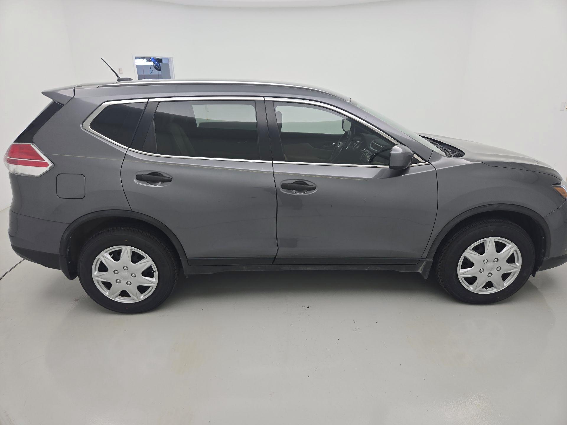 Thumbnail: 2016 Nissan Rogue - 4