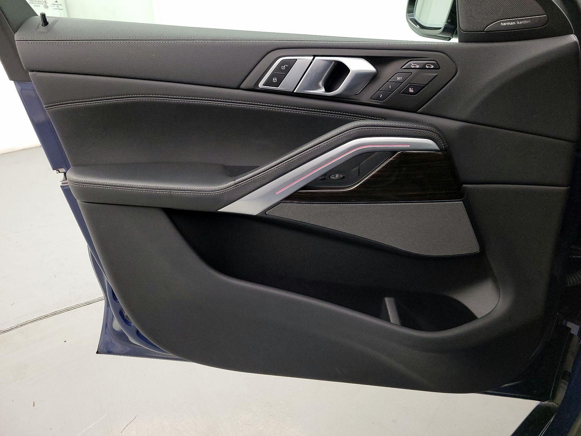 Thumbnail: 2021 BMW X6 - 12