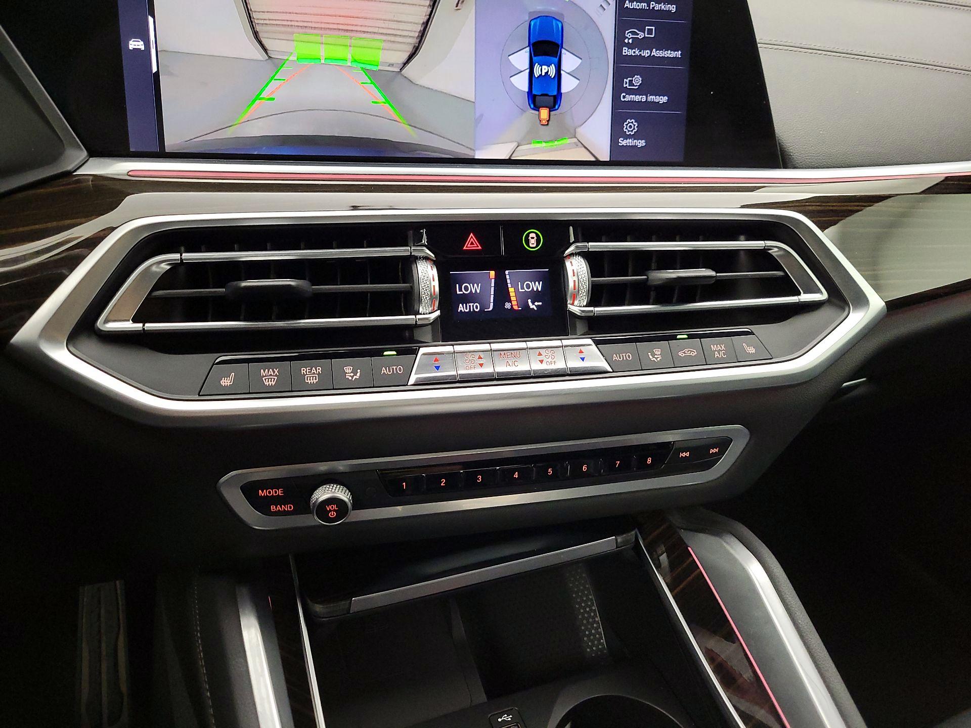 Thumbnail: 2021 BMW X6 - 17