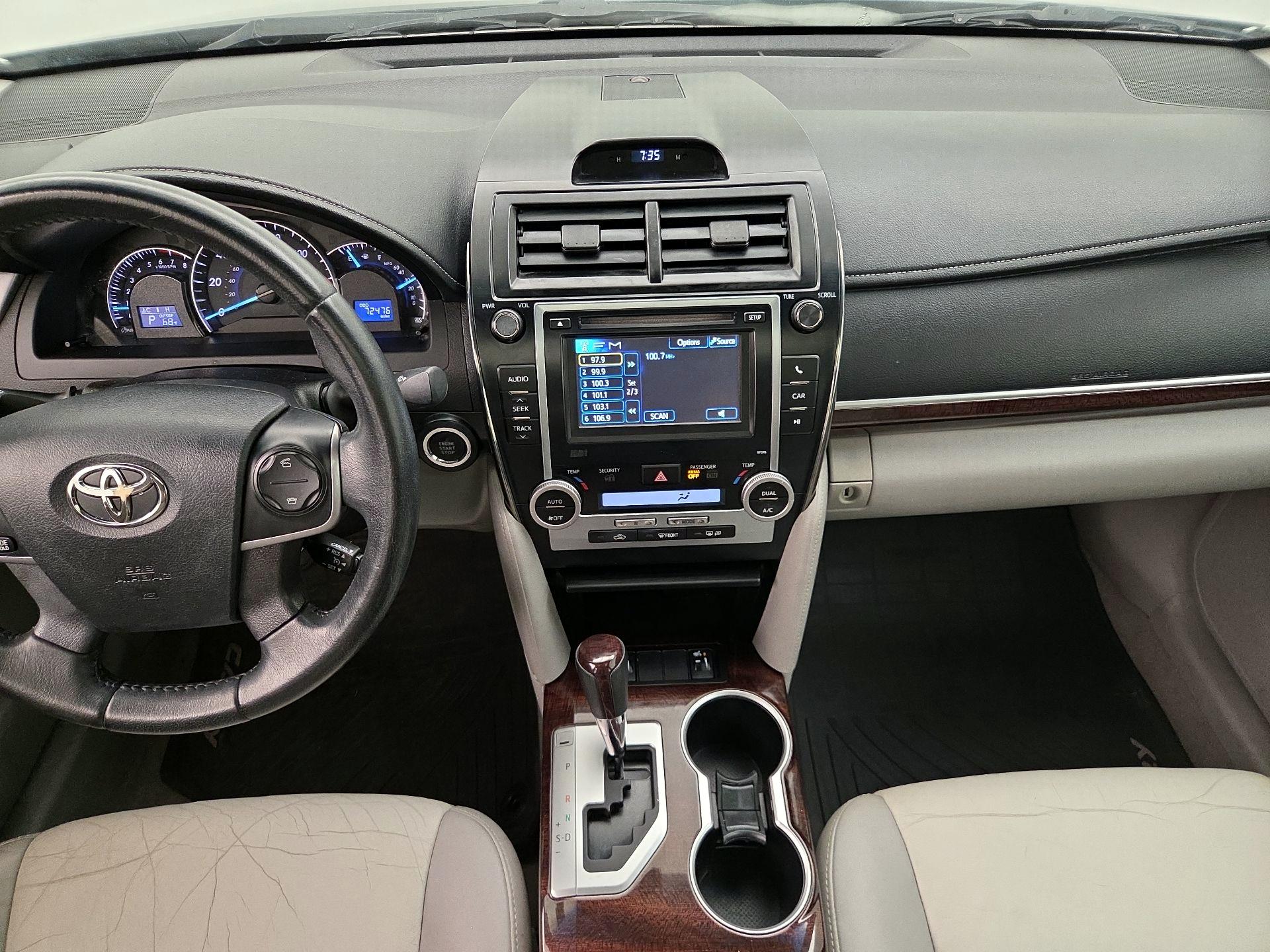 Thumbnail: 2014 Toyota Camry - 9