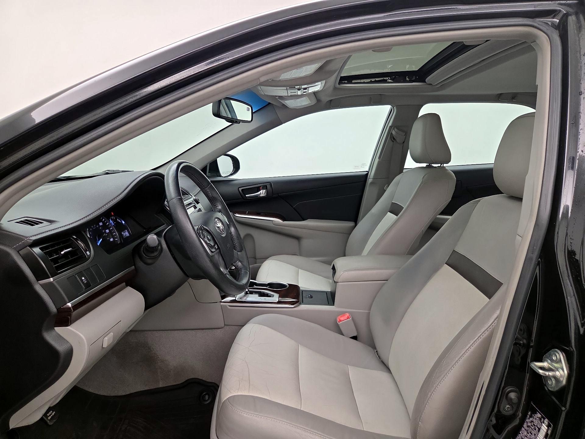 Thumbnail: 2014 Toyota Camry - 11