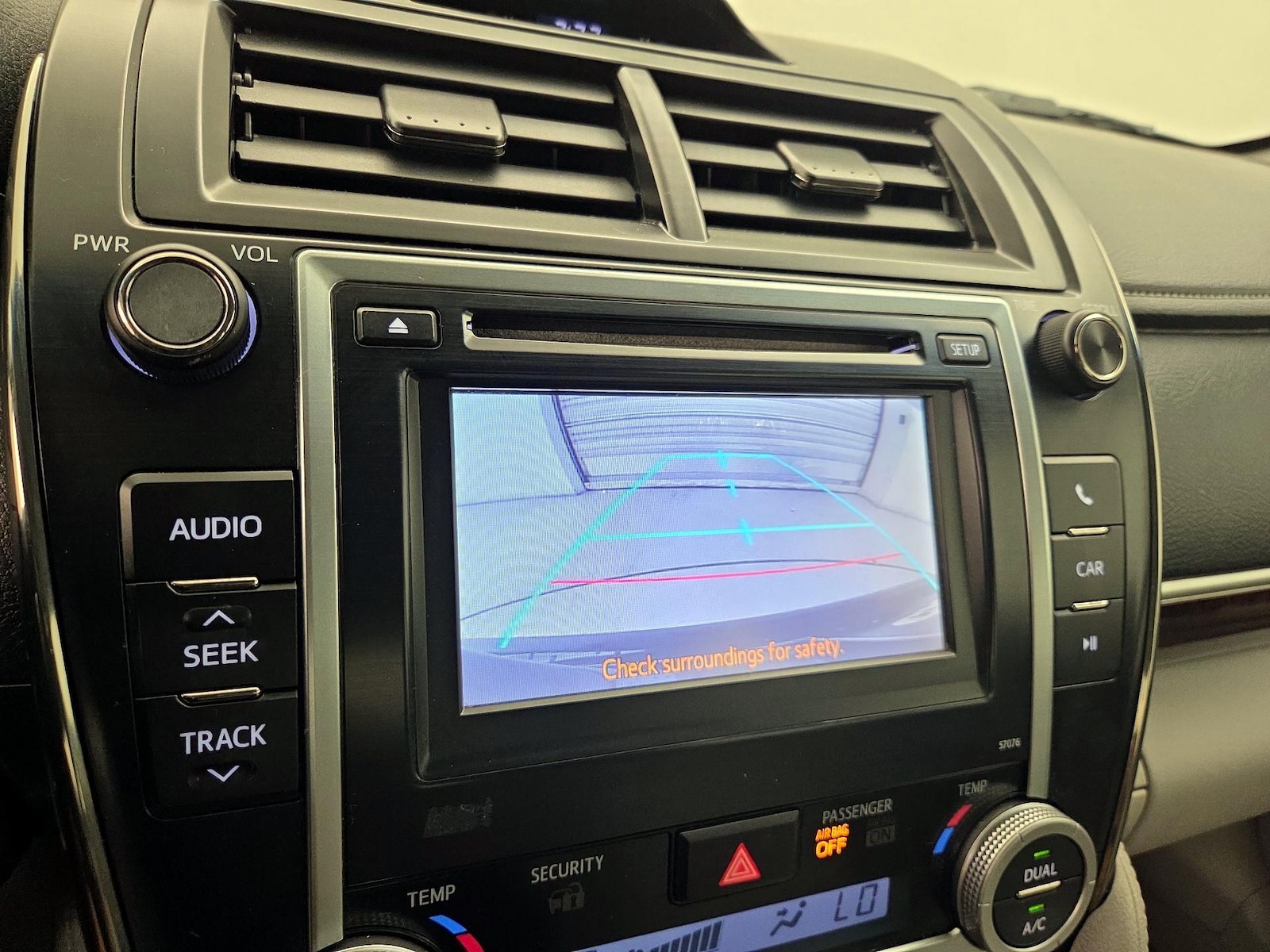 2014 Toyota Camry XLE - Photo 15