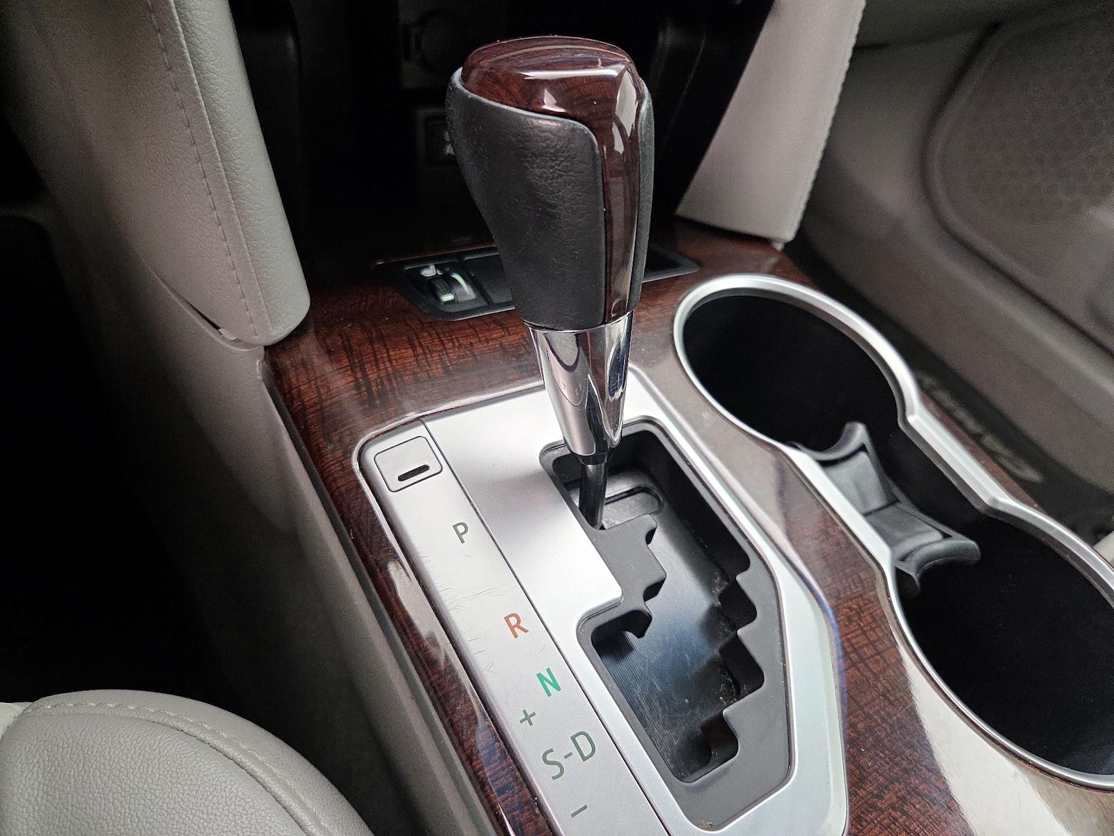 2014 Toyota Camry XLE - Photo 18