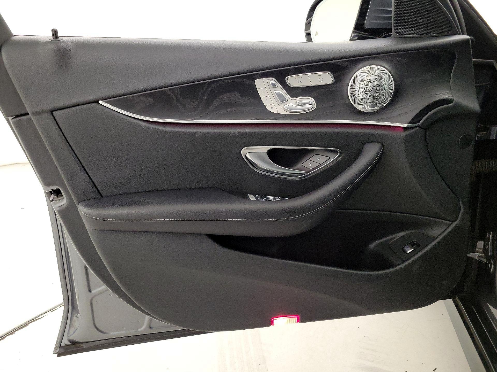 Thumbnail: 2017 Mercedes-Benz E-Class - 12