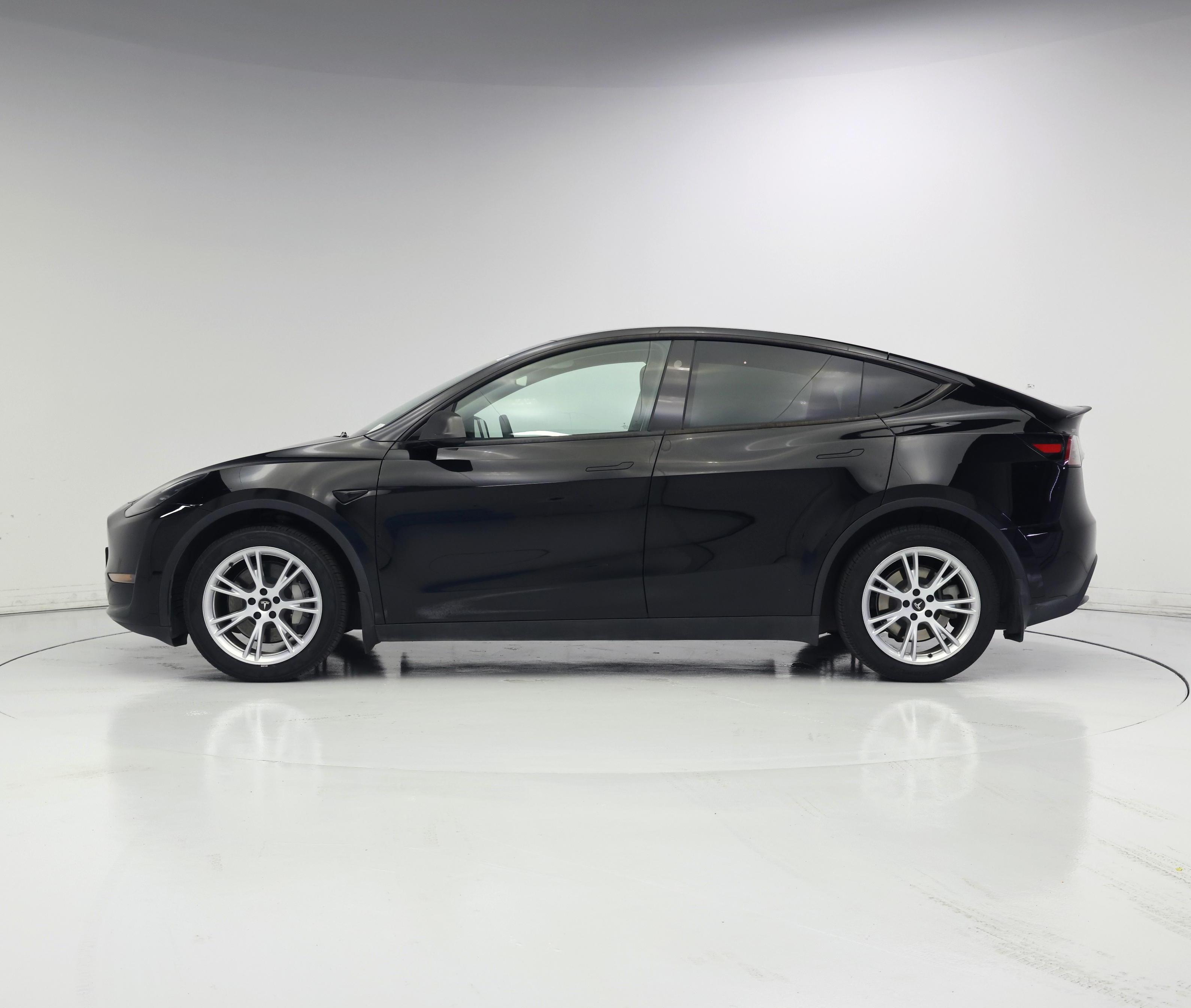 Thumbnail: 2024 Tesla Model Y - 3