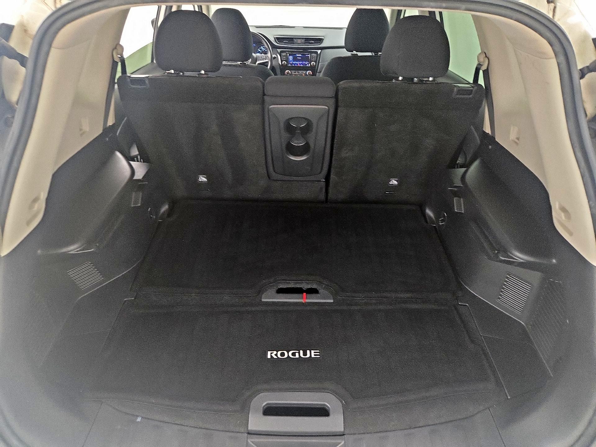 Thumbnail: 2019 Nissan Rogue - 18