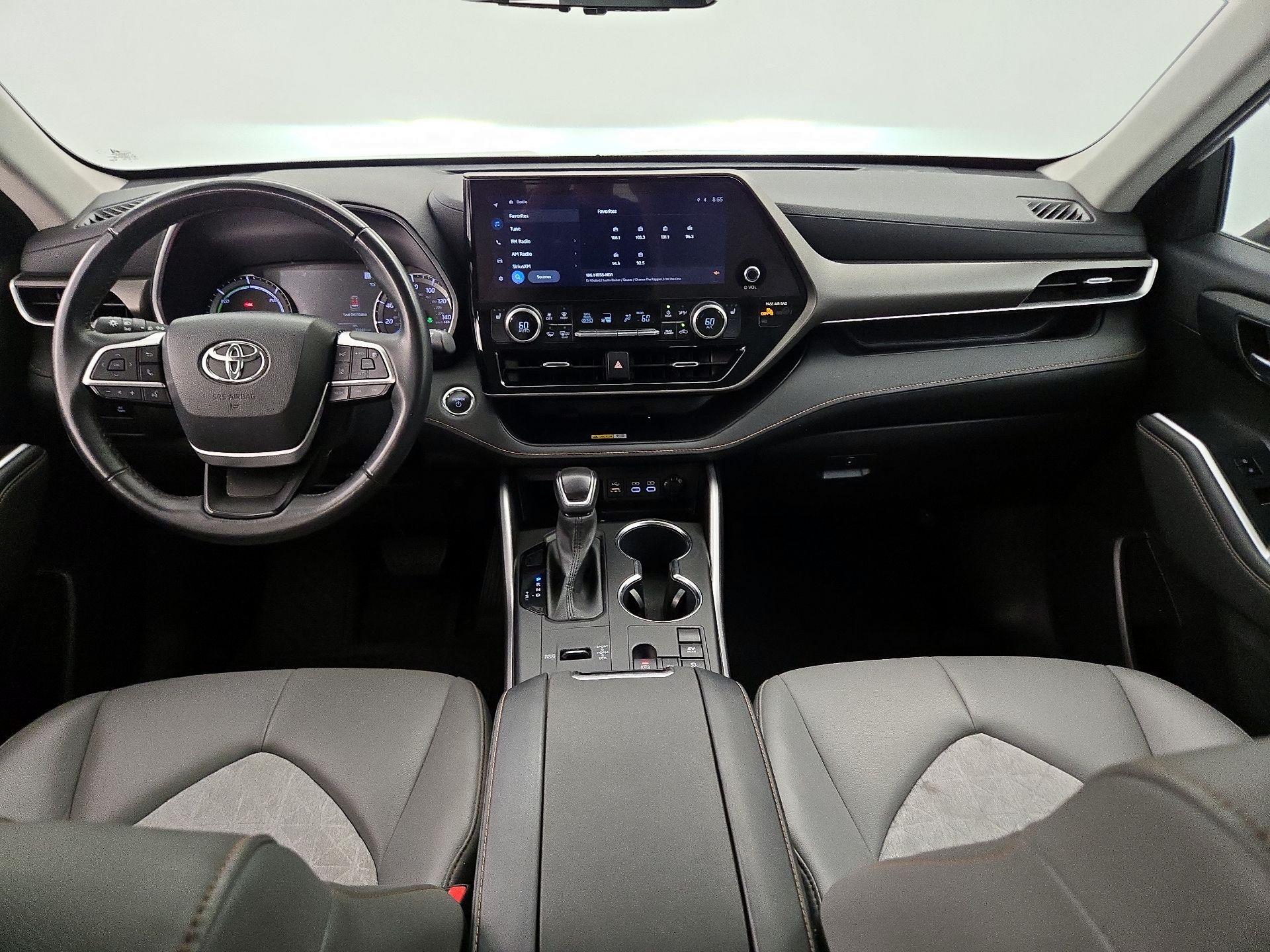 Thumbnail: 2023 Toyota Highlander - 9