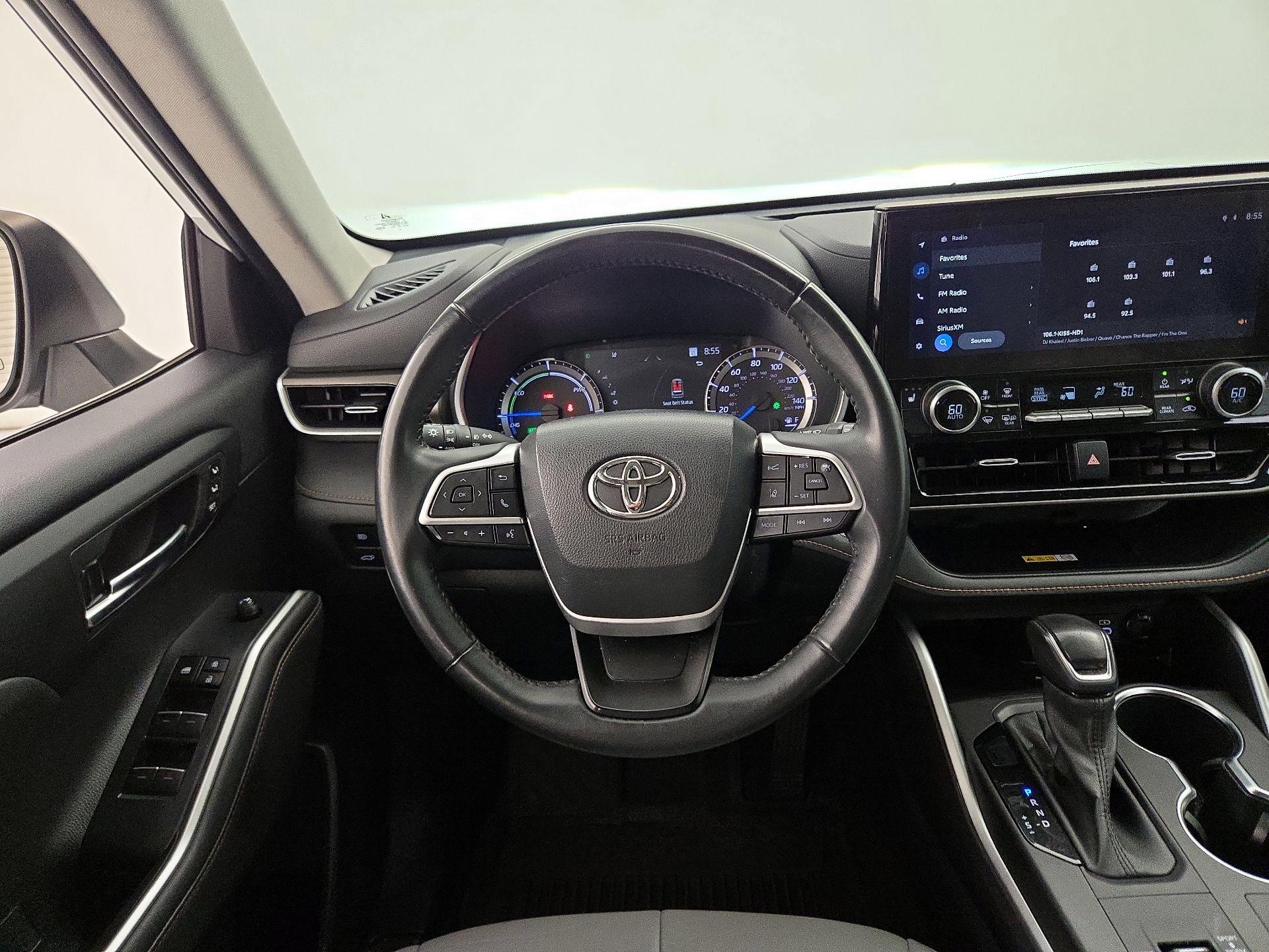Thumbnail: 2023 Toyota Highlander - 10
