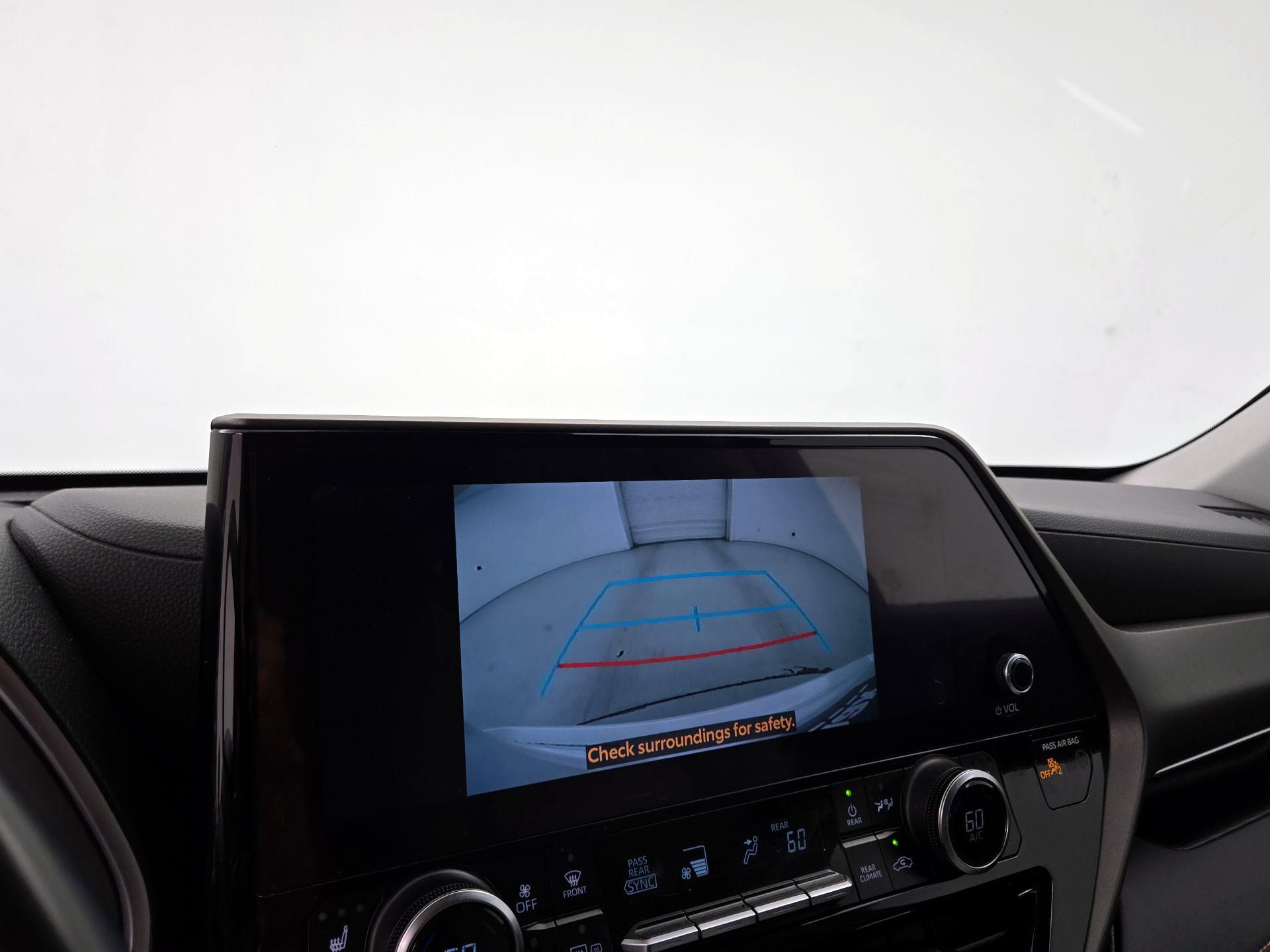 Thumbnail: 2023 Toyota Highlander - 14