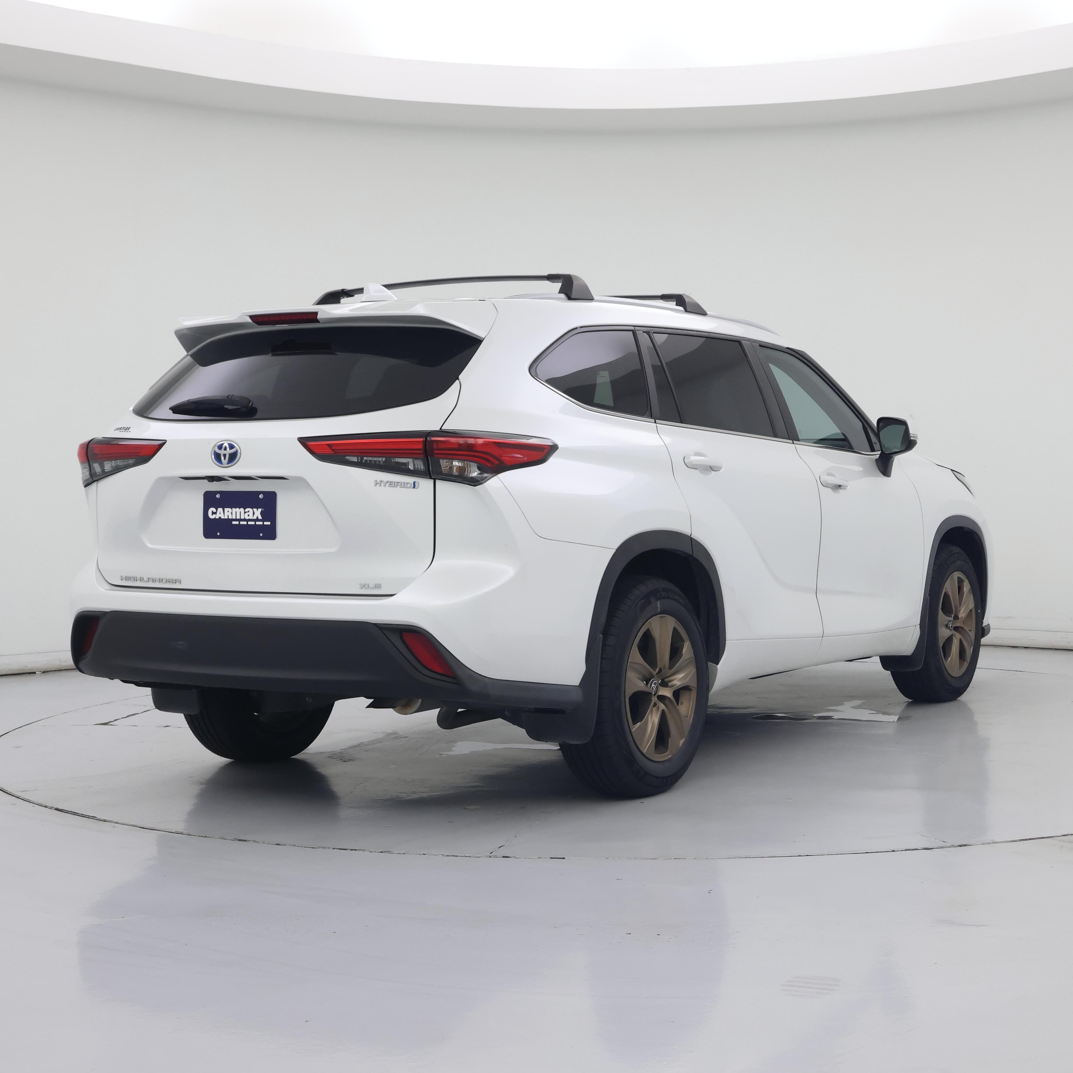 Thumbnail: 2023 Toyota Highlander - 8