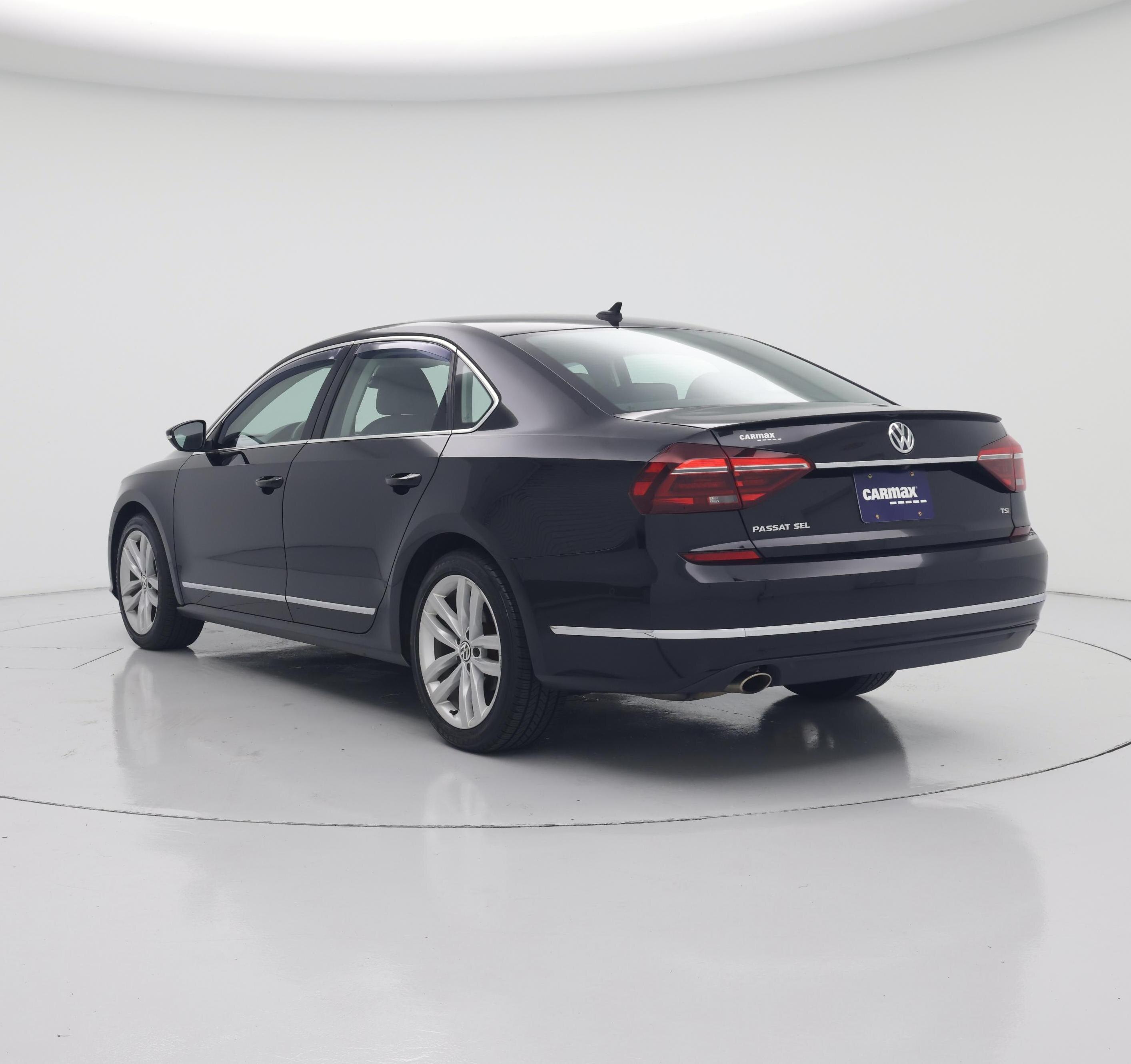 Thumbnail: 2018 Volkswagen Passat - 2