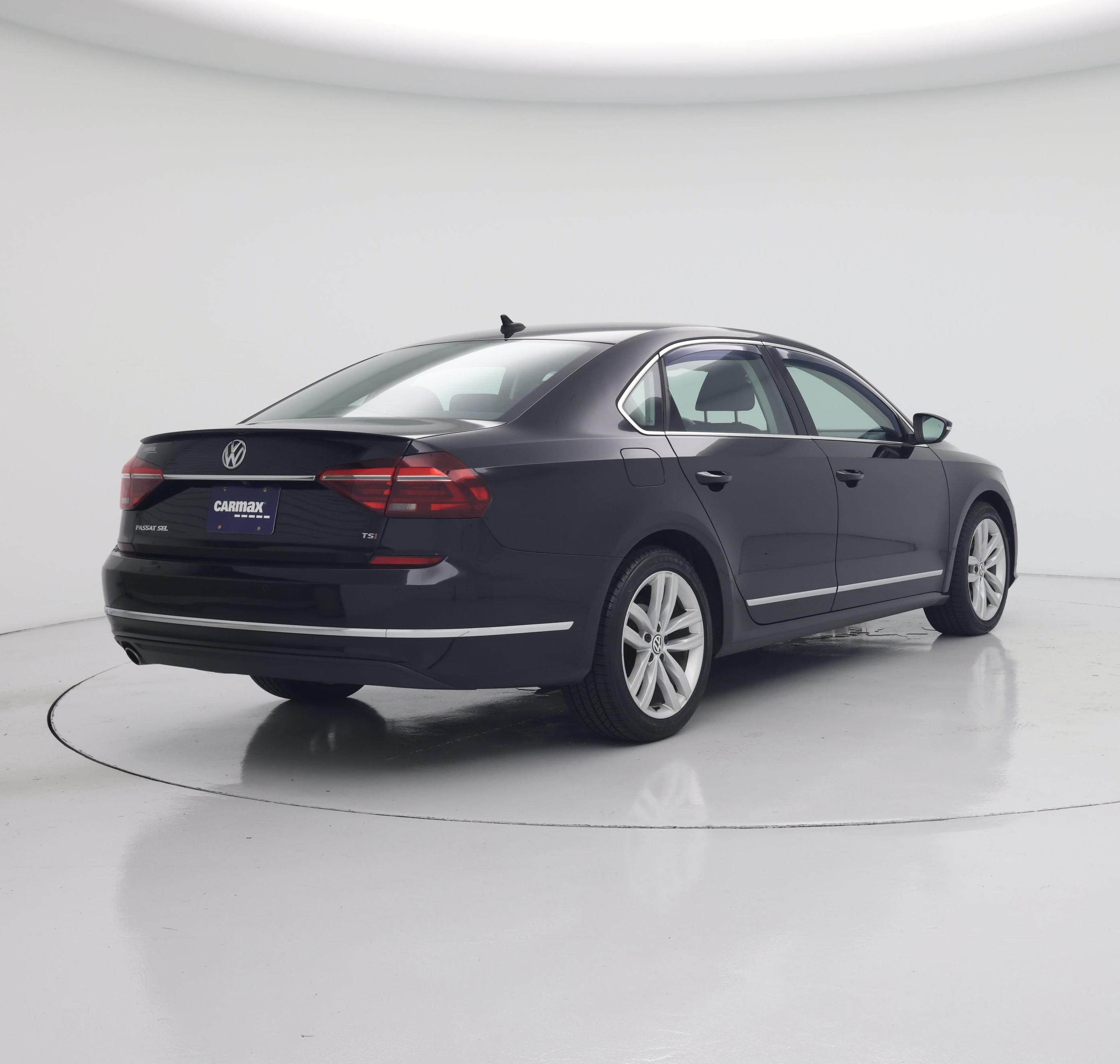 Thumbnail: 2018 Volkswagen Passat - 8