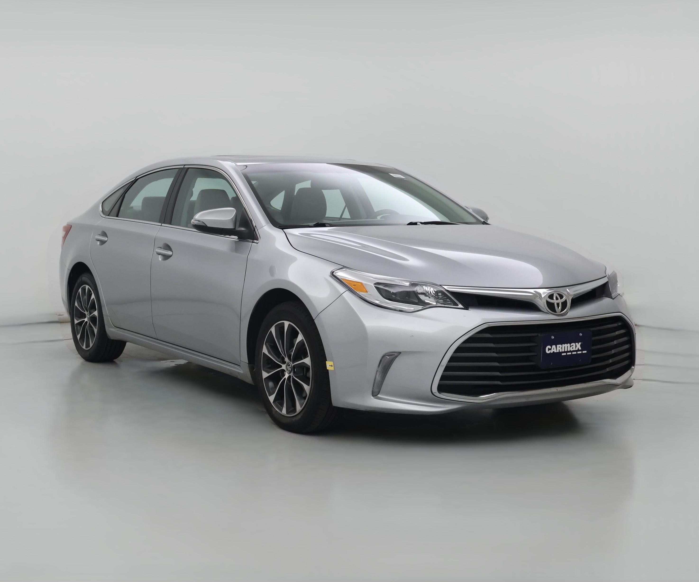 Thumbnail: 2016 Toyota Avalon - 1