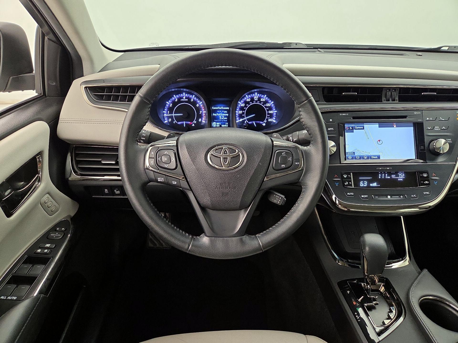 Thumbnail: 2016 Toyota Avalon - 10