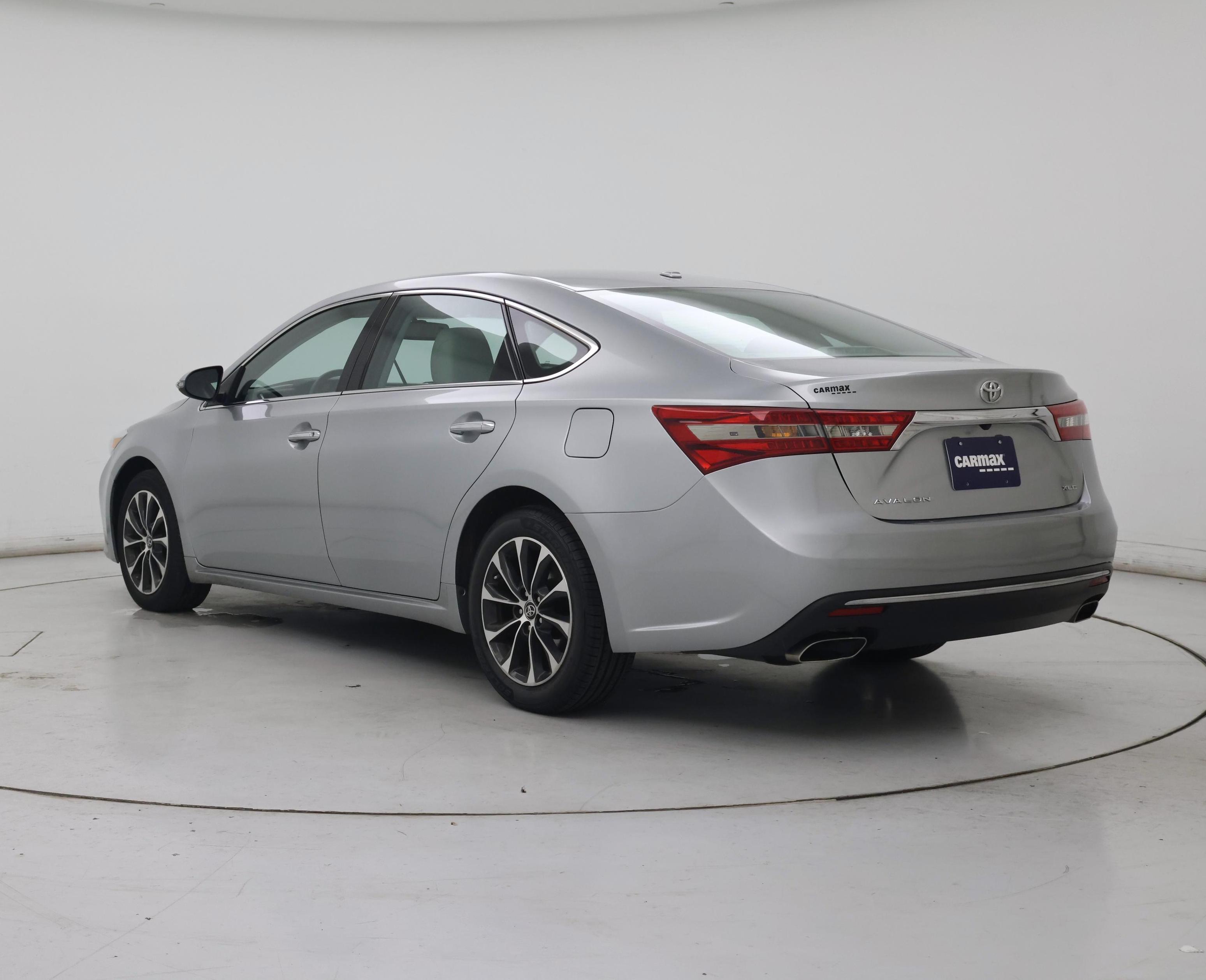 Thumbnail: 2016 Toyota Avalon - 2