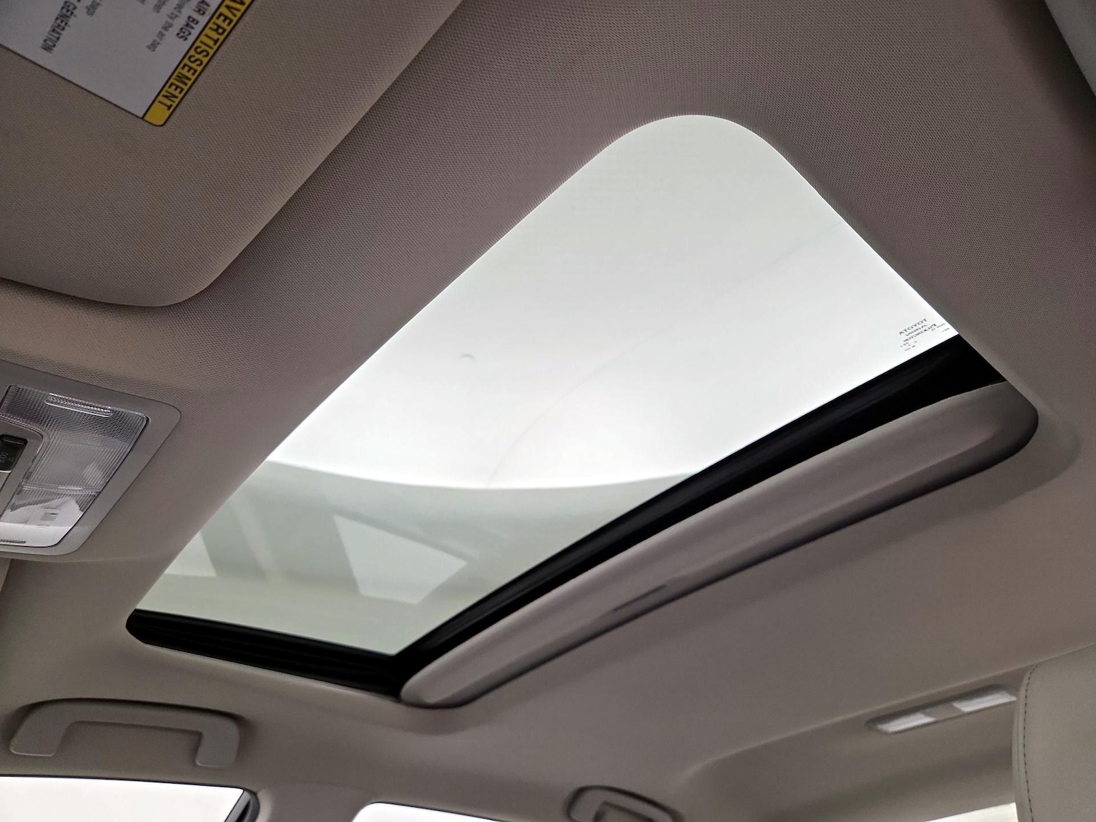 Sunroof(s) & Overhead Airbags