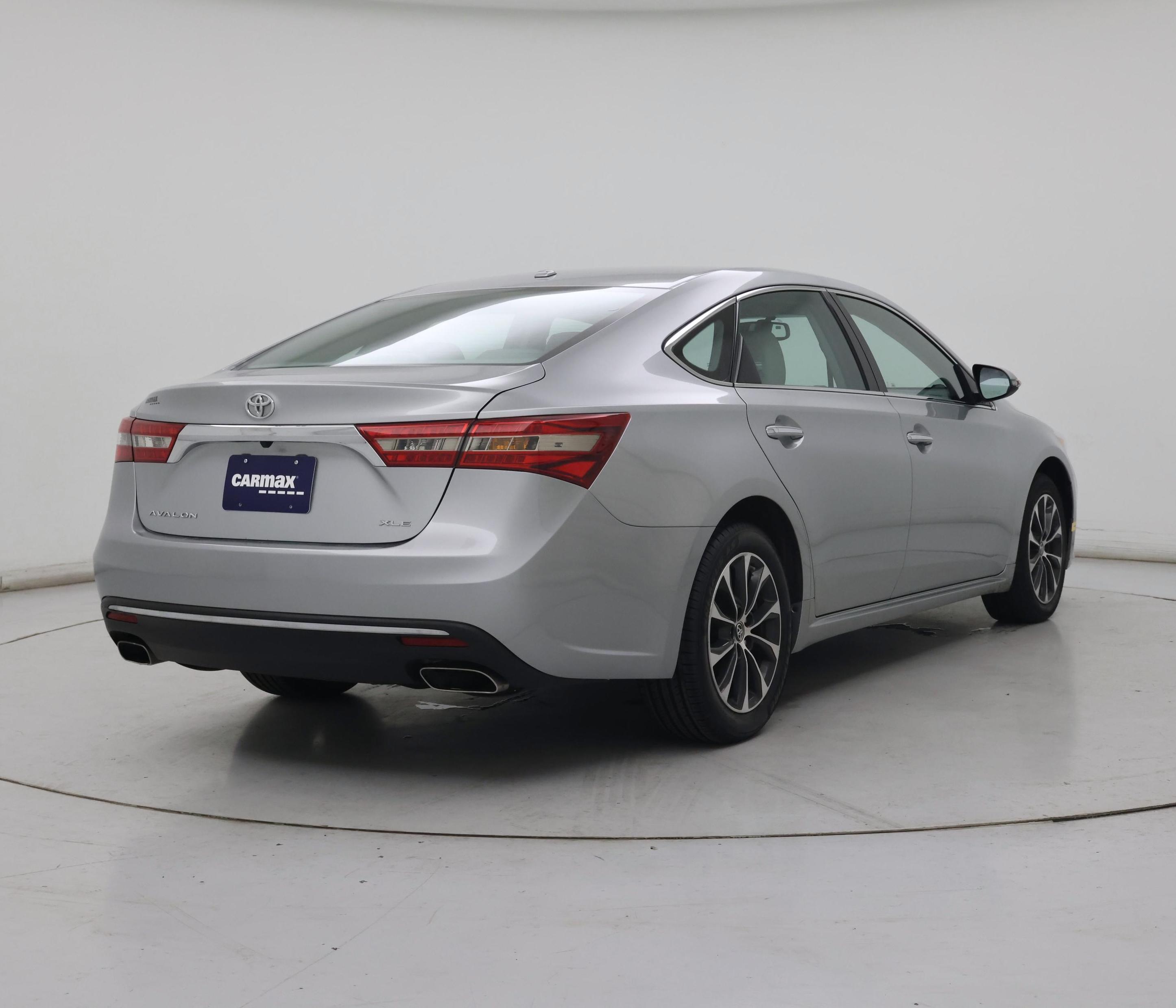 Thumbnail: 2016 Toyota Avalon - 8