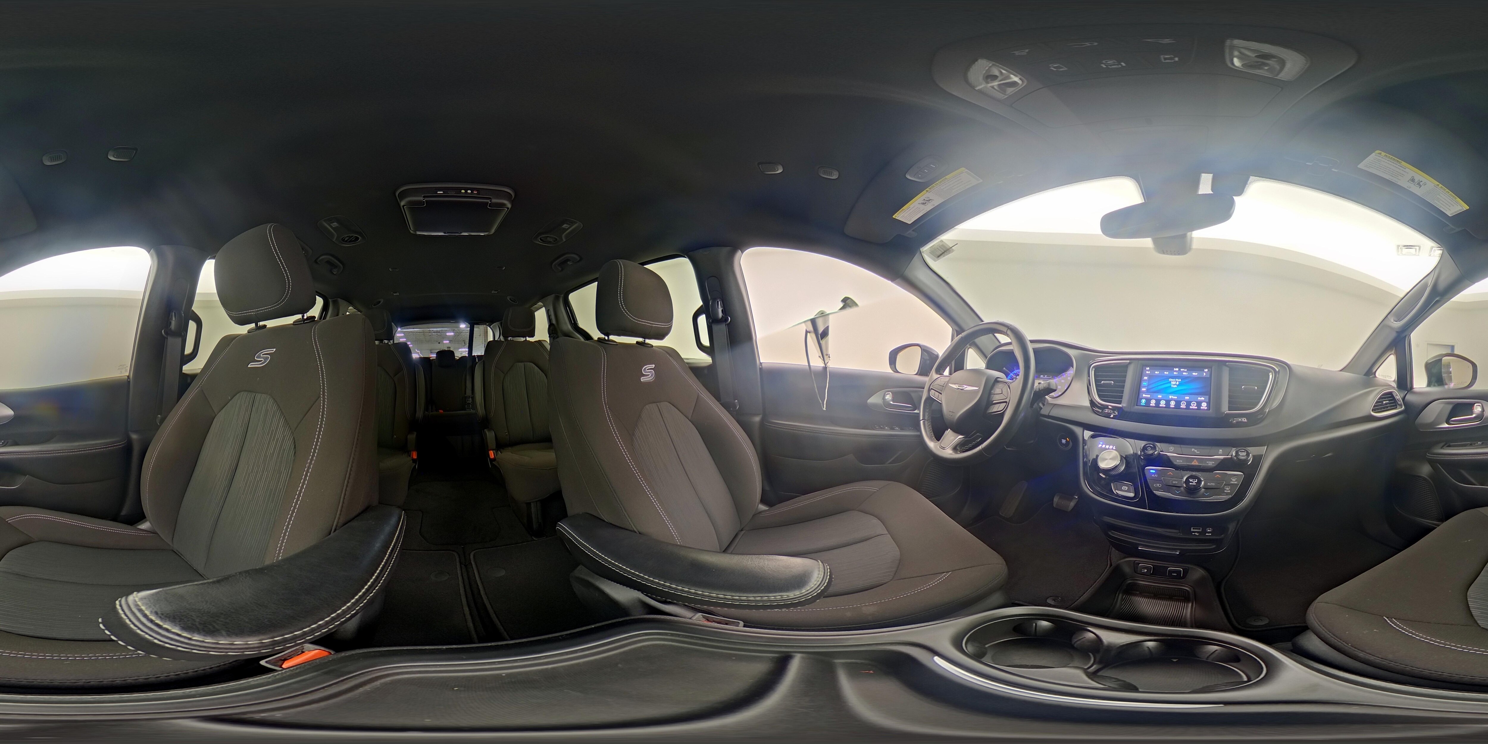 2020 Chrysler Pacifica Touring - Photo 25