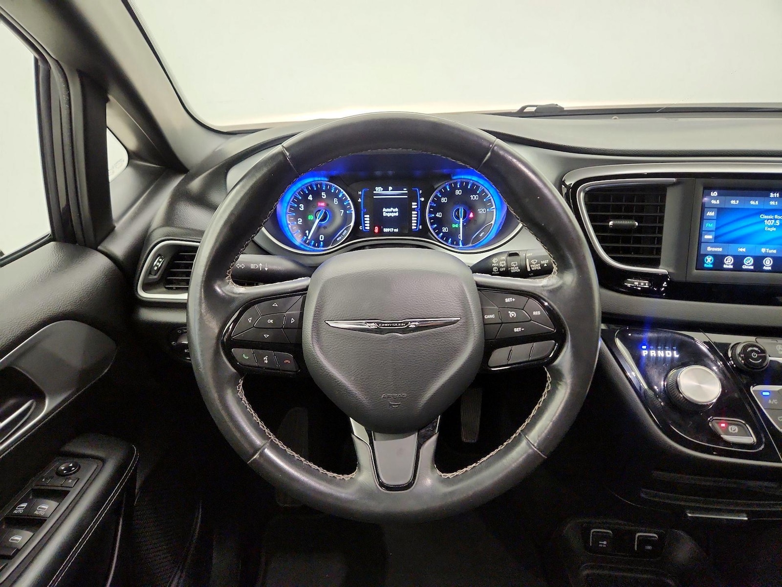 2020 Chrysler Pacifica Touring - Photo 11