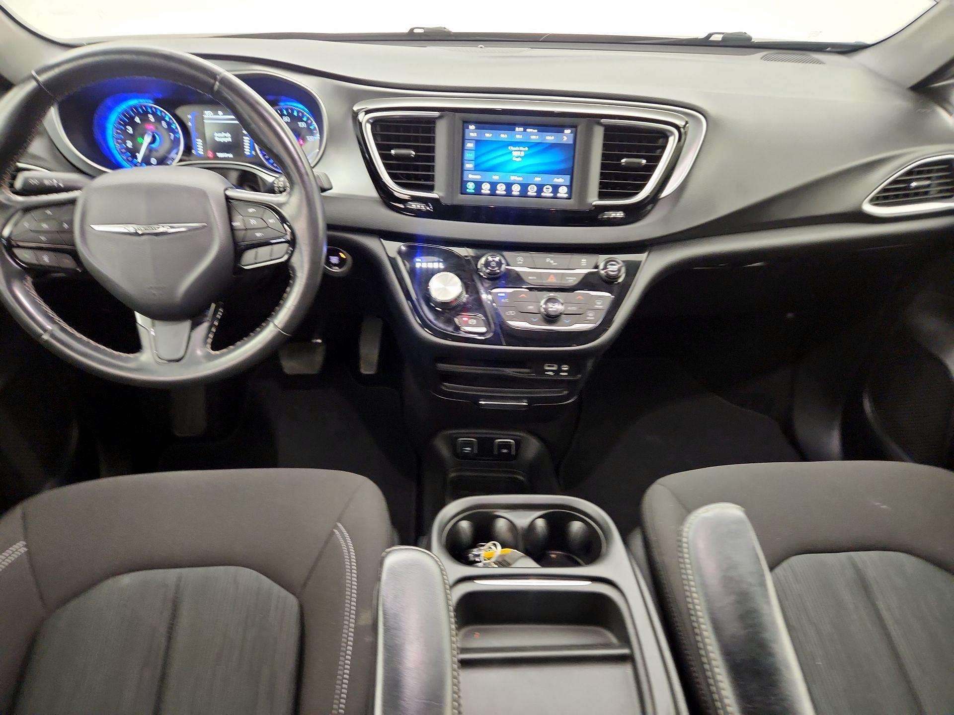 Thumbnail: 2020 Chrysler Pacifica - 11