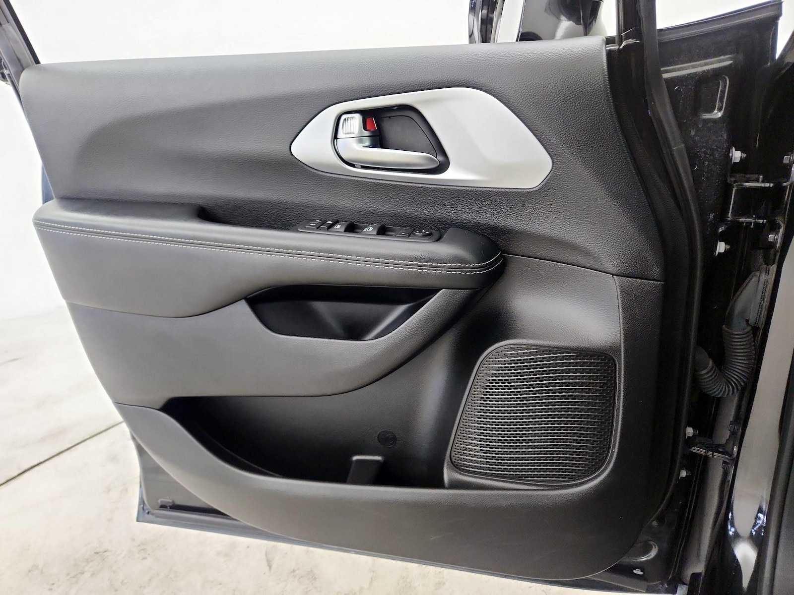 2020 Chrysler Pacifica Touring - Photo 13