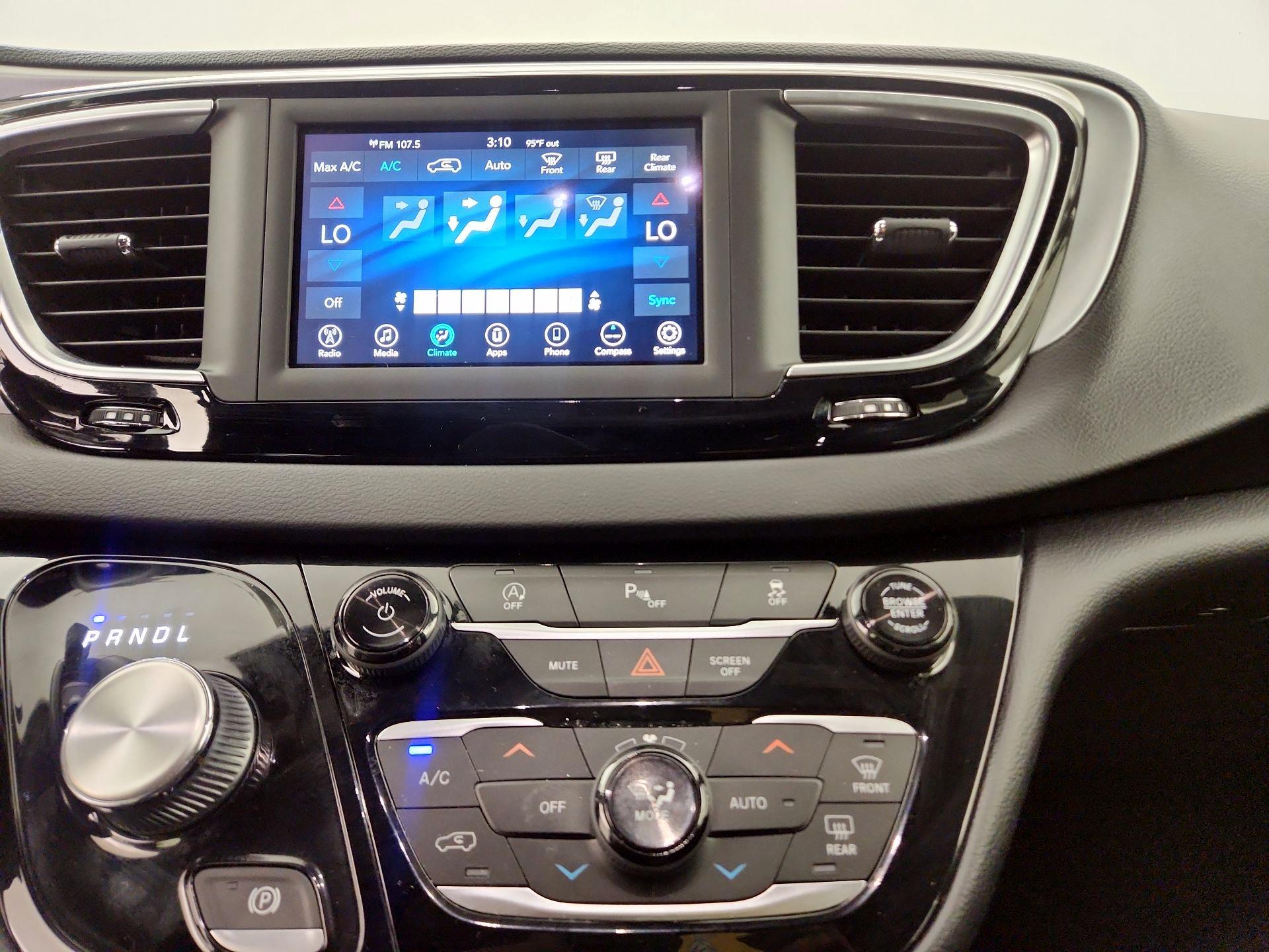 Thumbnail: 2020 Chrysler Pacifica - 16