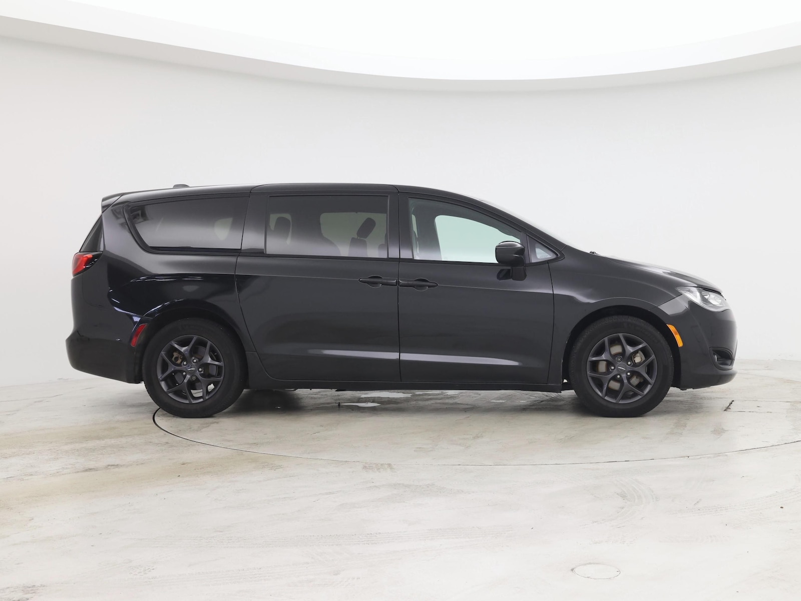 2020 Chrysler Pacifica Touring - Photo 8