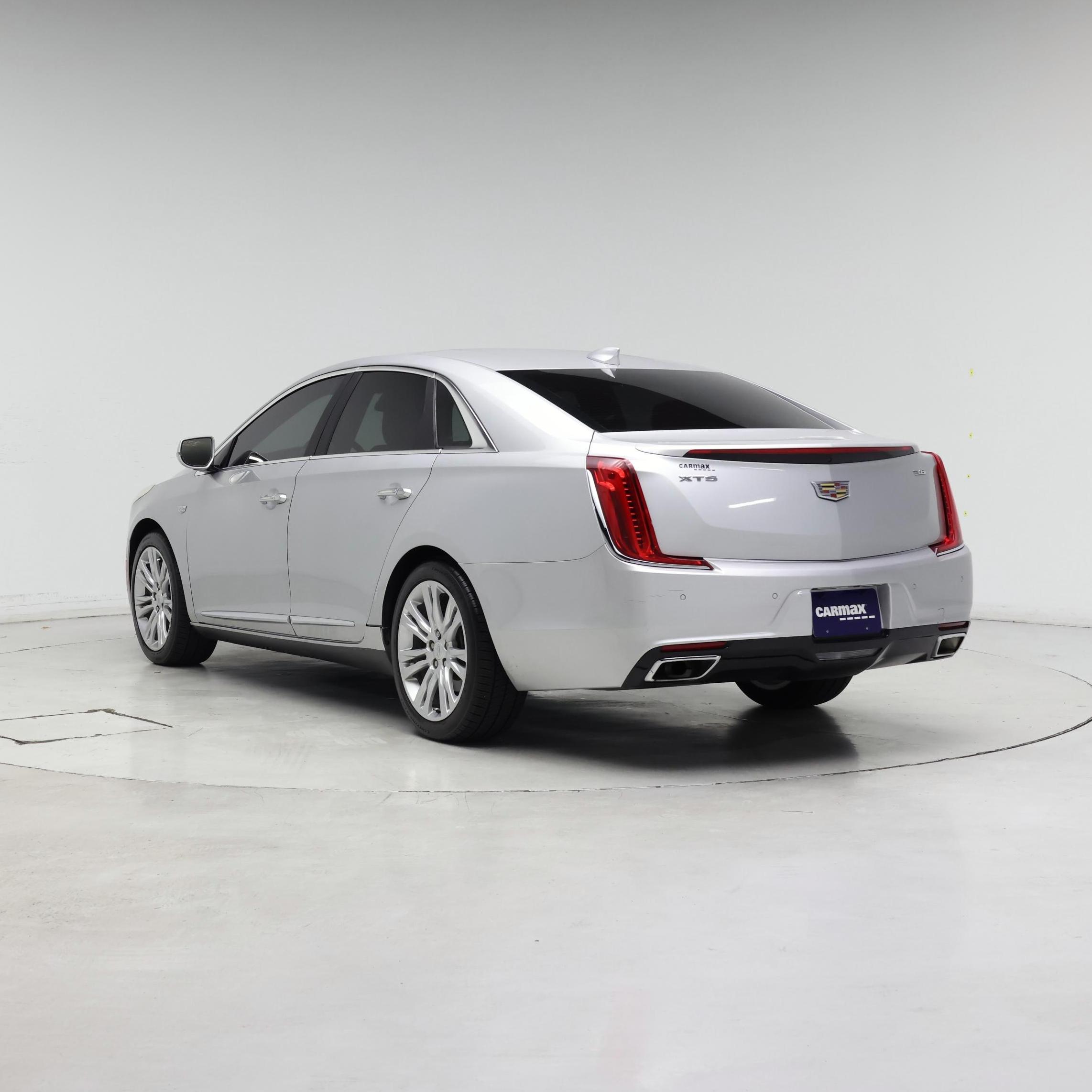Thumbnail: 2018 Cadillac XTS - 2
