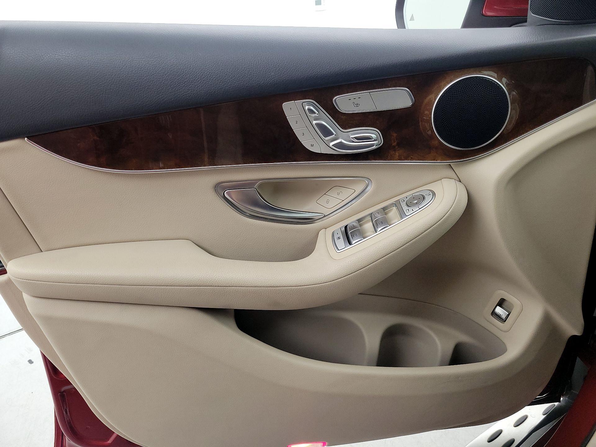 Thumbnail: 2019 Mercedes-Benz GLC - 12