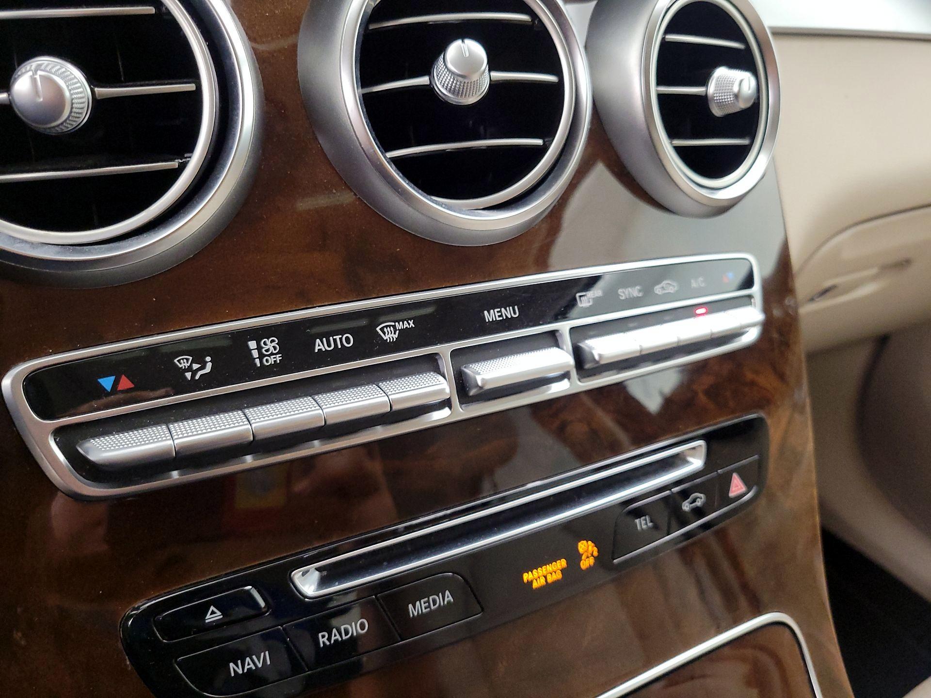 Thumbnail: 2019 Mercedes-Benz GLC - 17