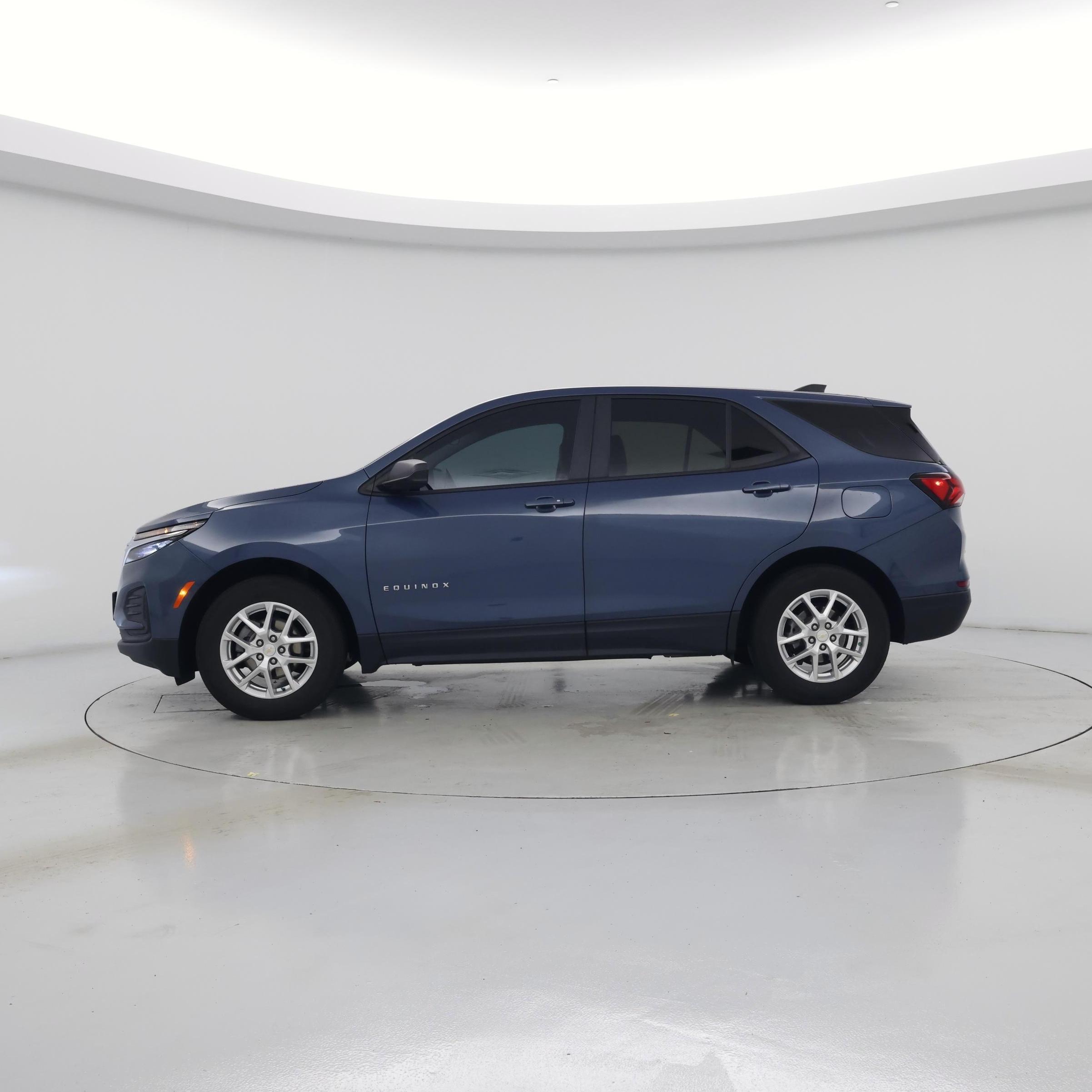 Thumbnail: 2024 Chevrolet Equinox - 3