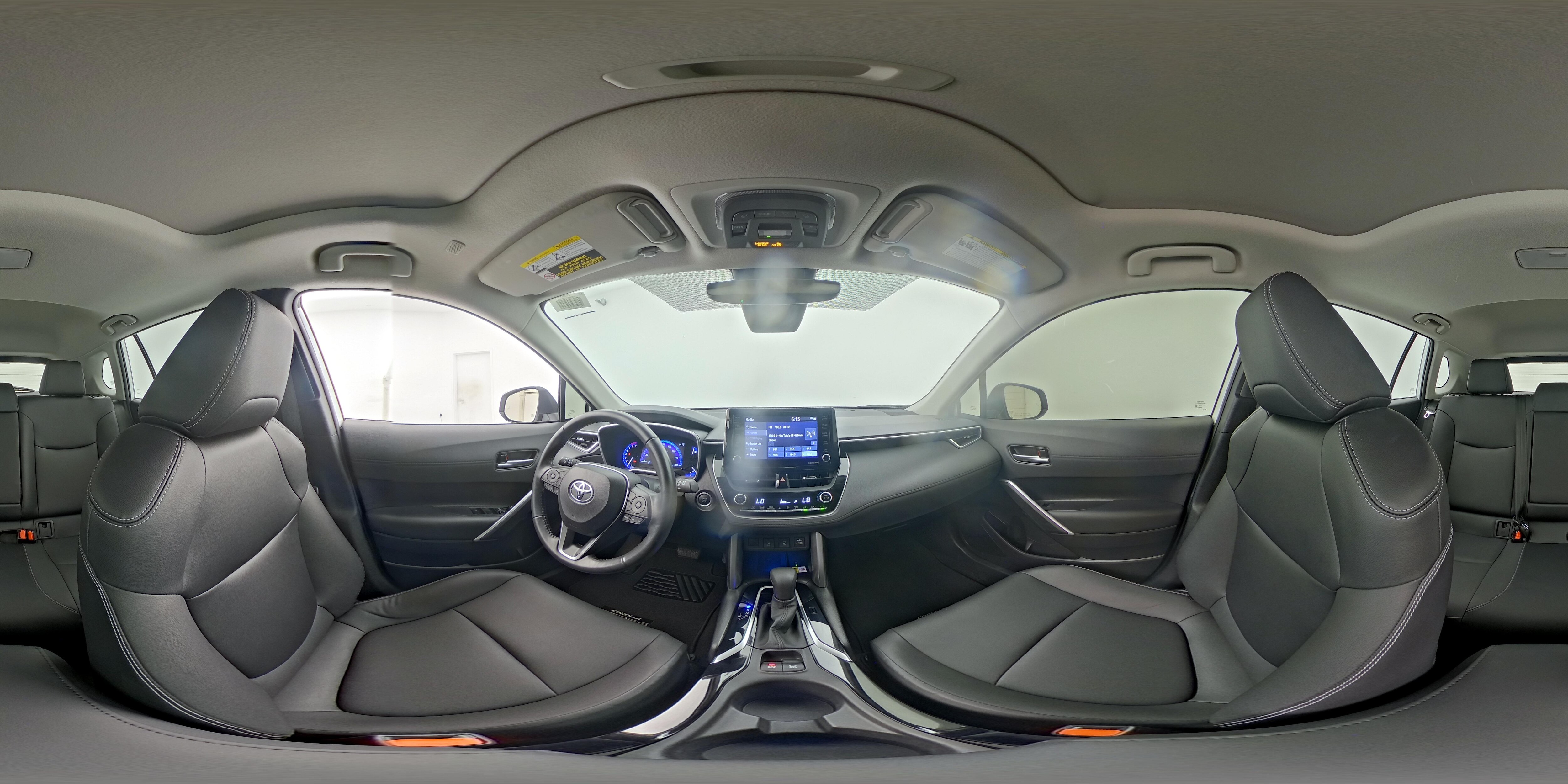 2022 Toyota Corolla Cross XLE - Photo 25