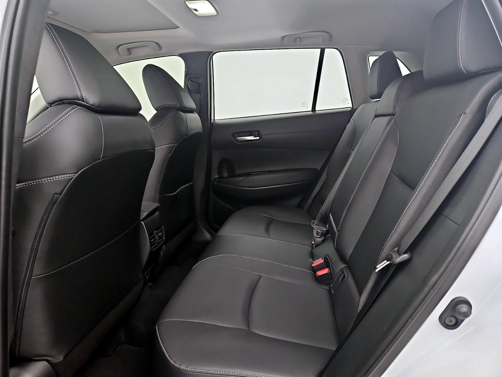 2022 Toyota Corolla Cross XLE - Photo 21