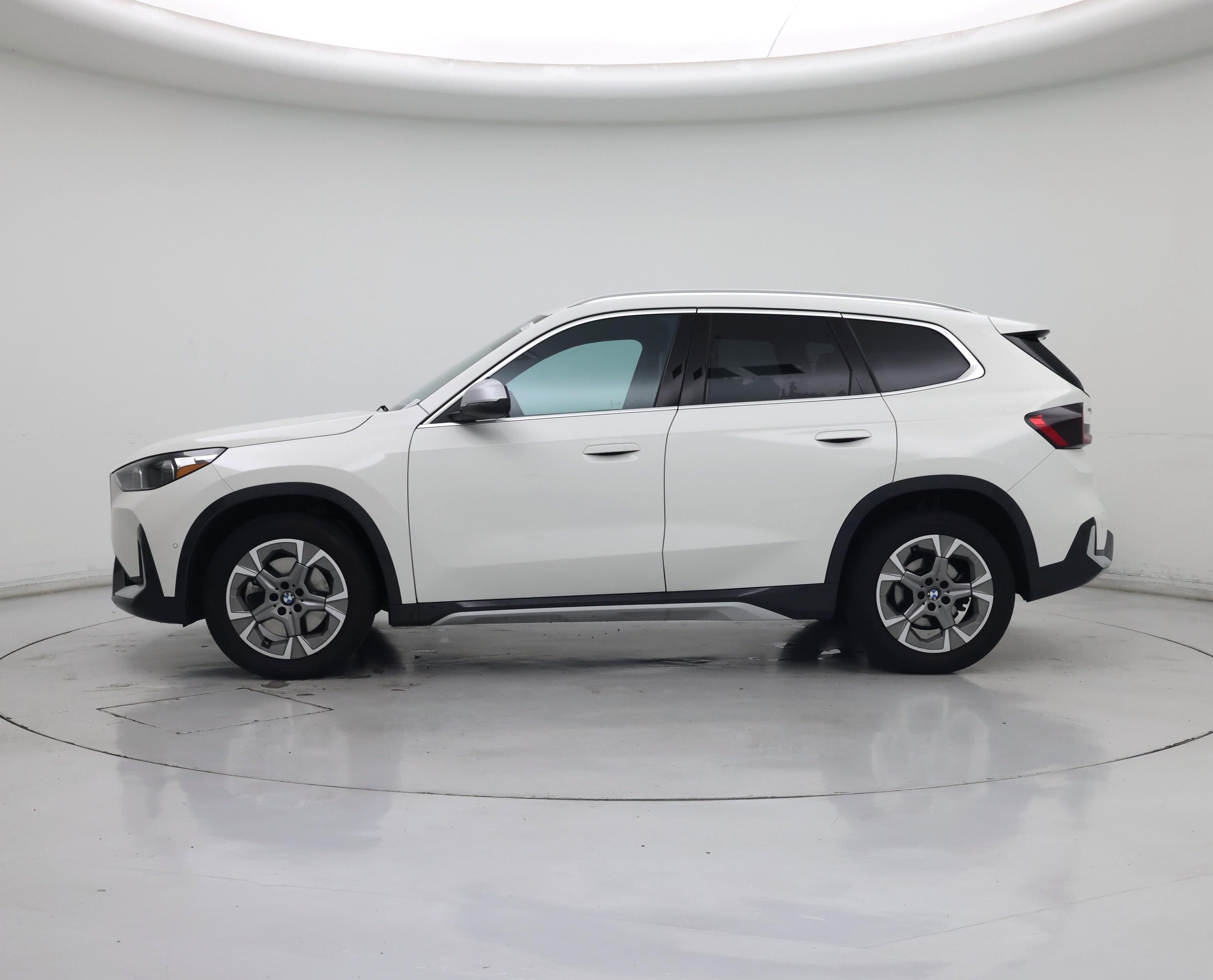 Thumbnail: 2024 BMW X1 - 3