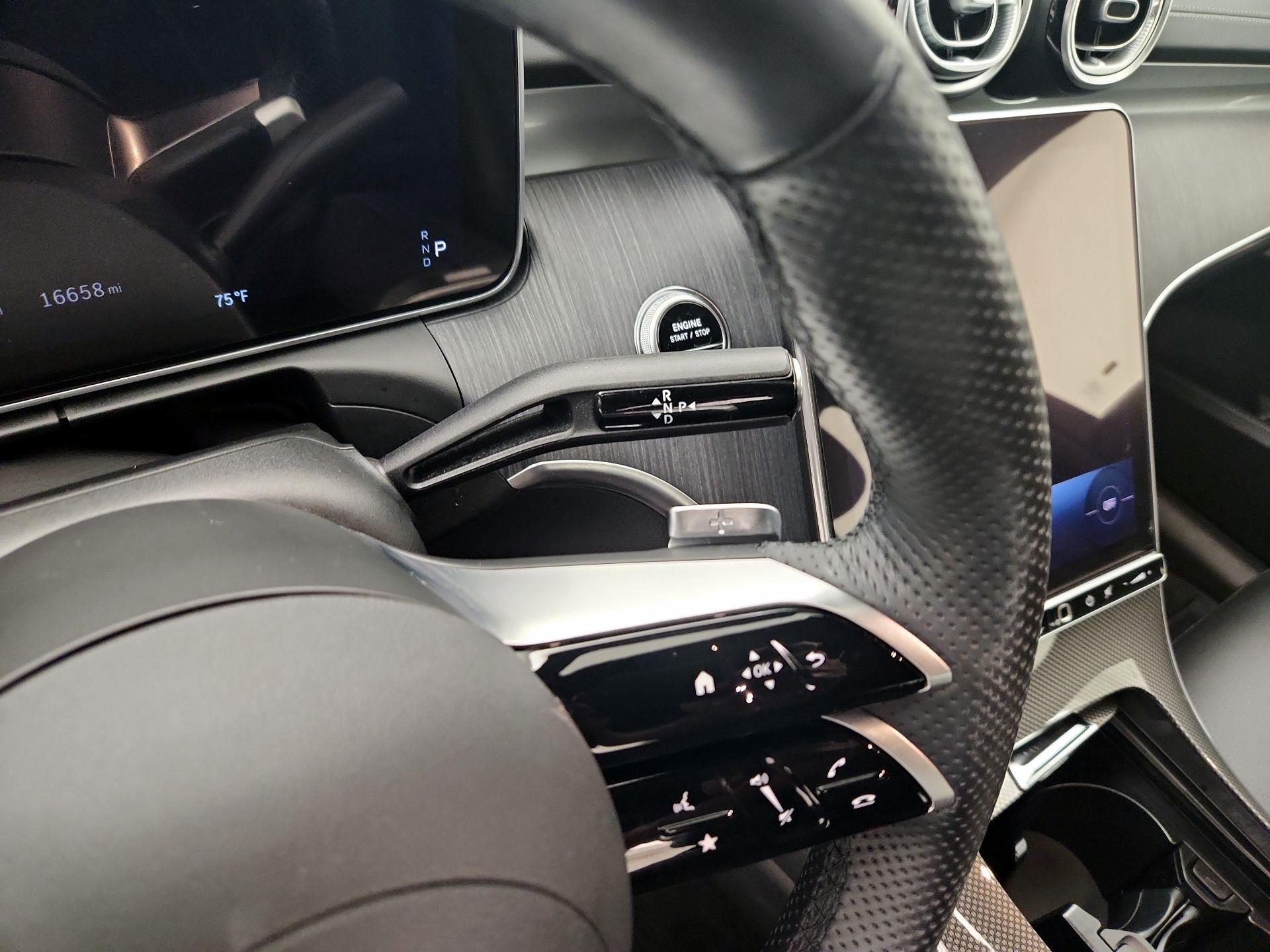 Thumbnail: 2023 Mercedes-Benz C-Class - 17