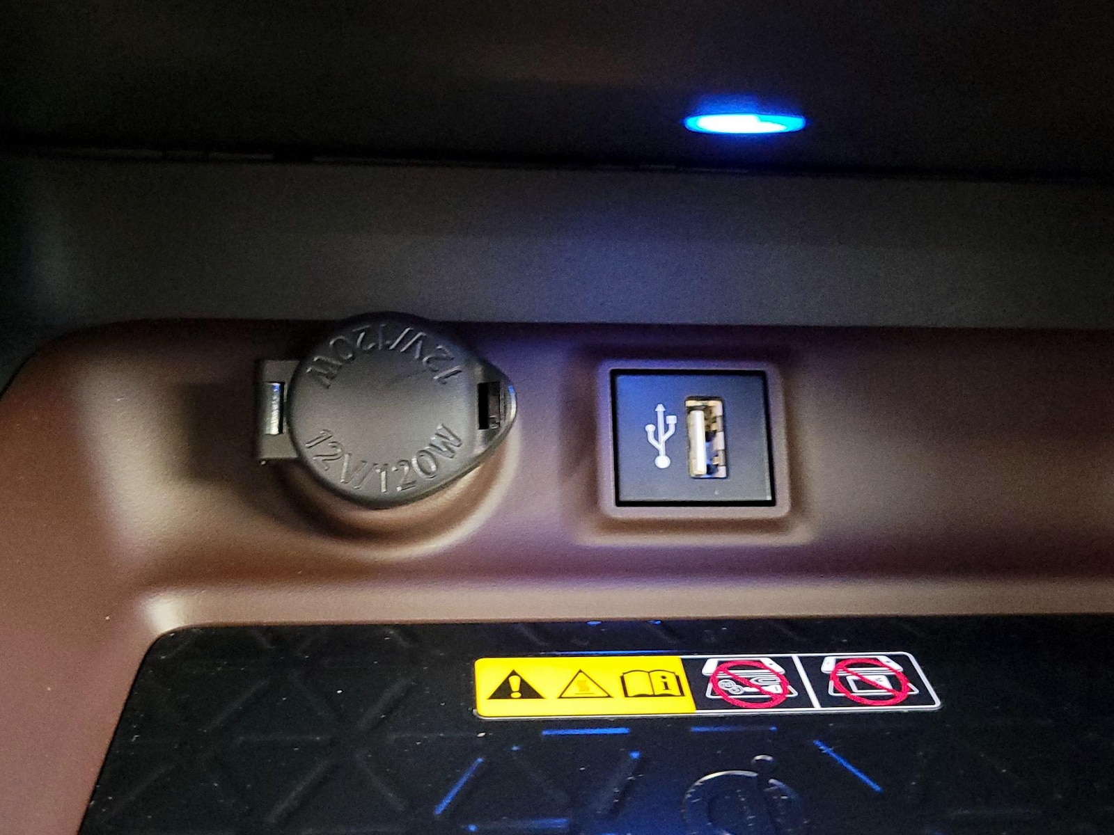 2024 Toyota RAV4 Limited - Photo 19